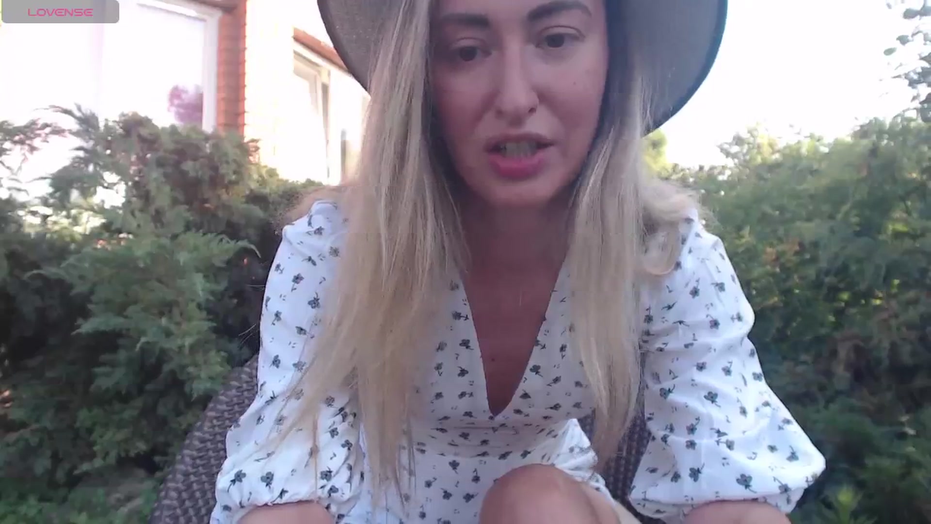 Gallery image thumbnail from Veronica_4u's myfreecams stream on, 07/14/2024, 15:40 image 2 of 20