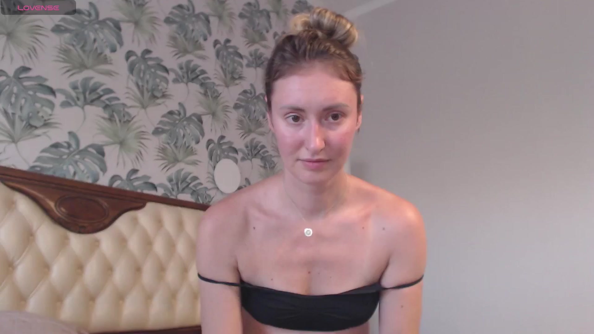 Gallery image thumbnail from Veronica_4u's myfreecams stream on, 07/30/2024, 15:26 image 12 of 20