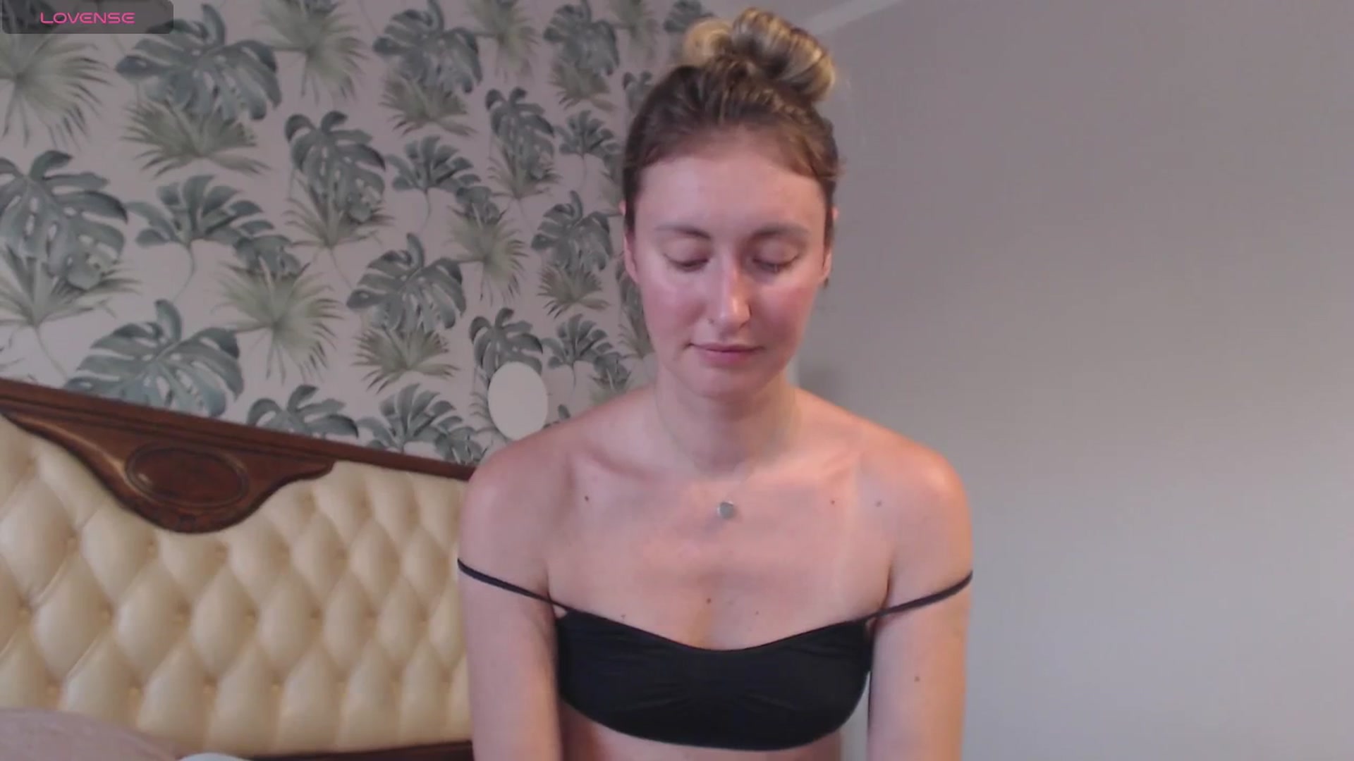 Gallery image thumbnail from Veronica_4u's myfreecams stream on, 07/30/2024, 15:26 image 15 of 20