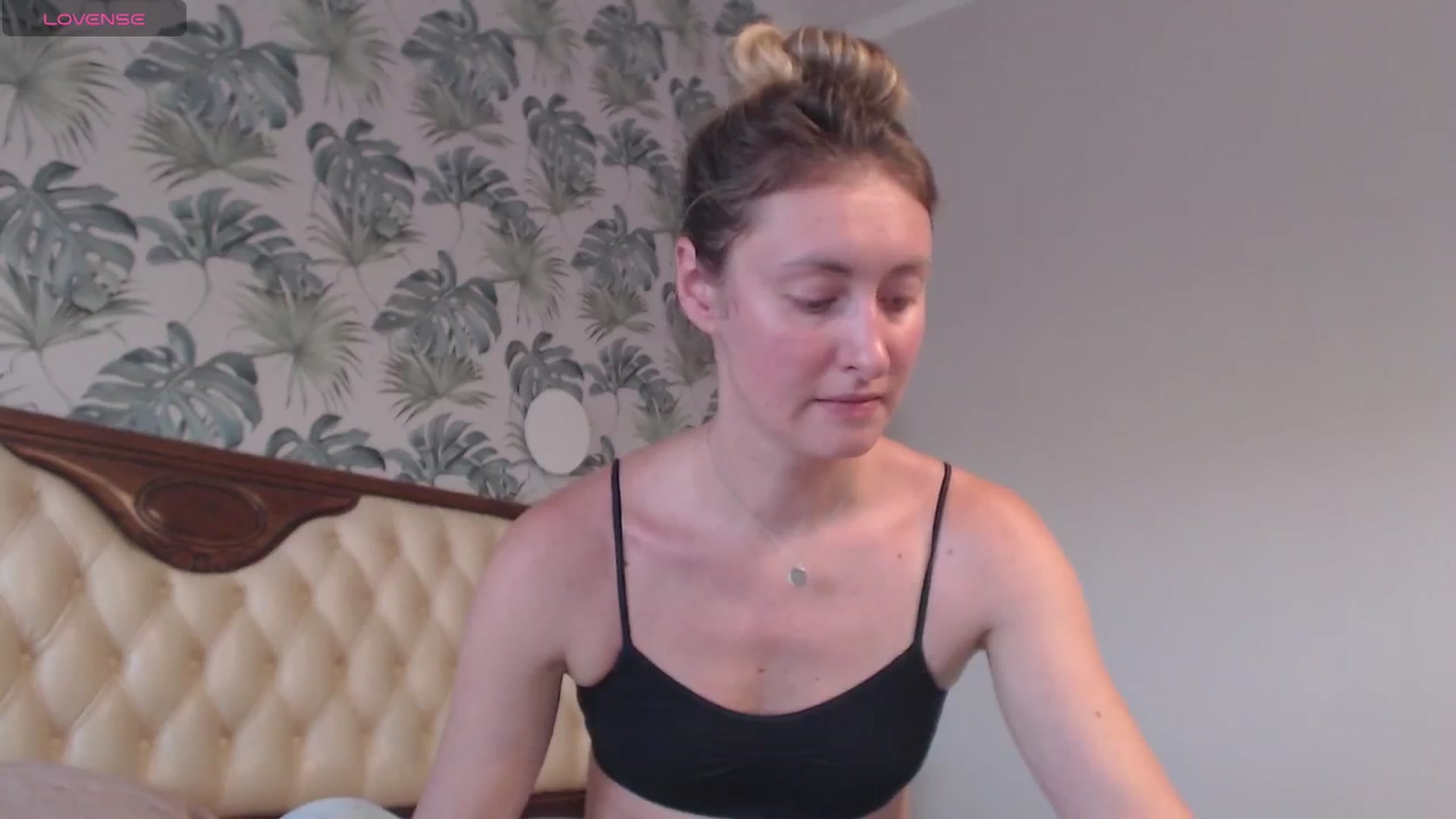 Gallery image thumbnail from Veronica_4u's myfreecams stream on, 07/30/2024, 15:26 image 20 of 20