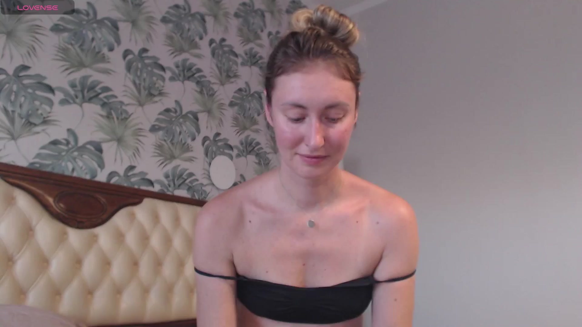 Gallery image thumbnail from Veronica_4u's myfreecams stream on, 07/30/2024, 15:26 image 13 of 20