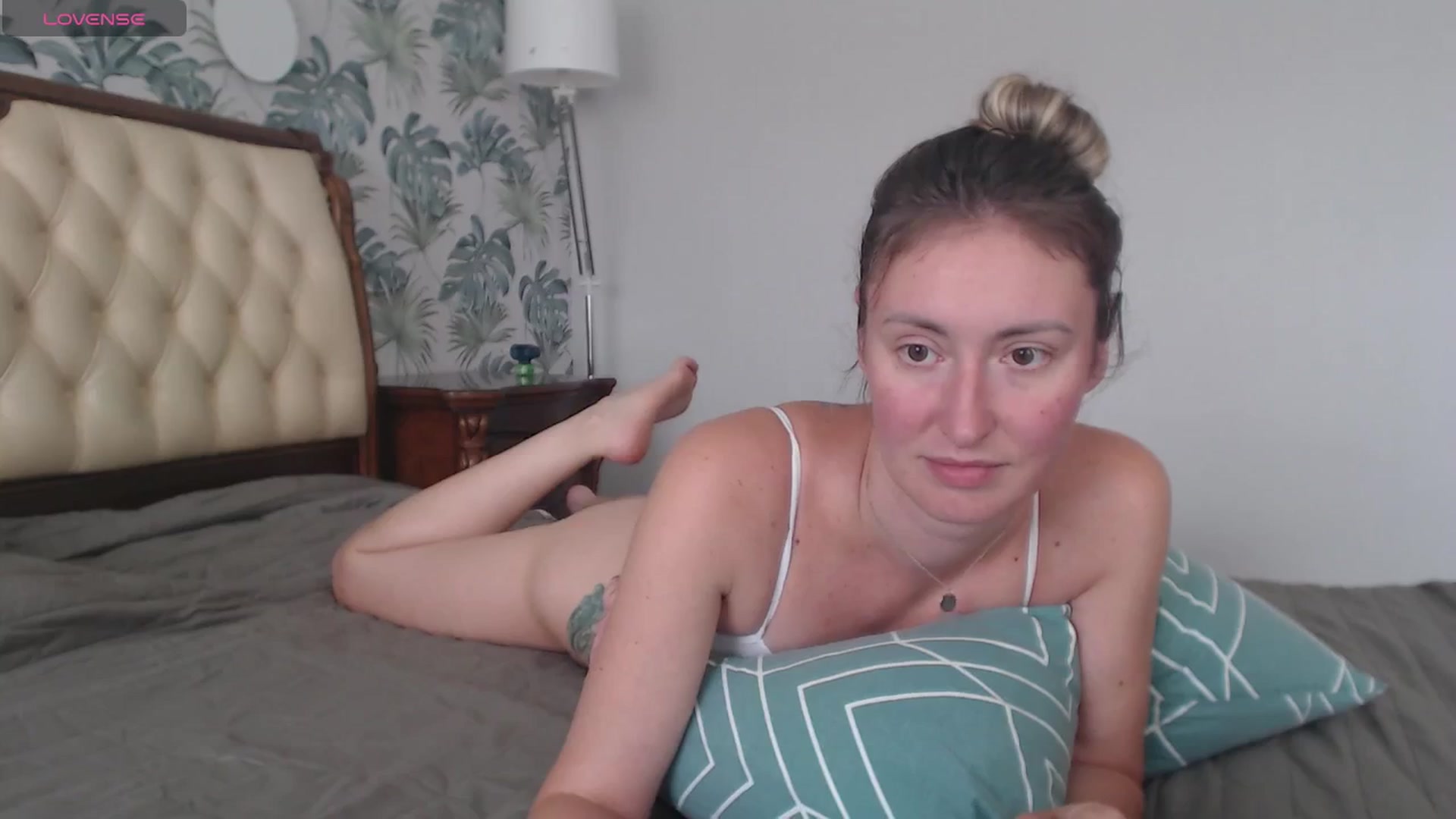 Gallery image thumbnail from Veronica_4u's myfreecams stream on, 08/07/2024, 12:36 image 16 of 20