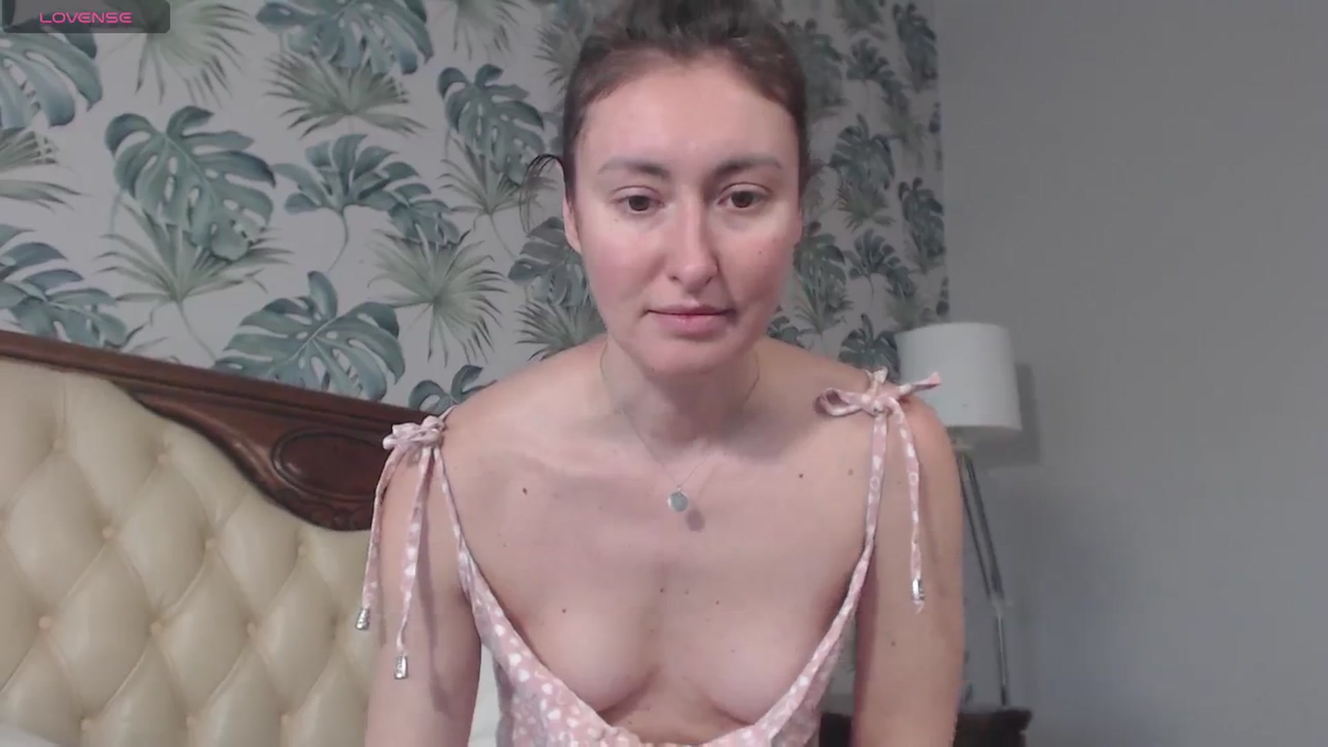 Gallery image thumbnail from Veronica_4u's myfreecams stream on, 12/23/2024, 09:11 image 19 of 20