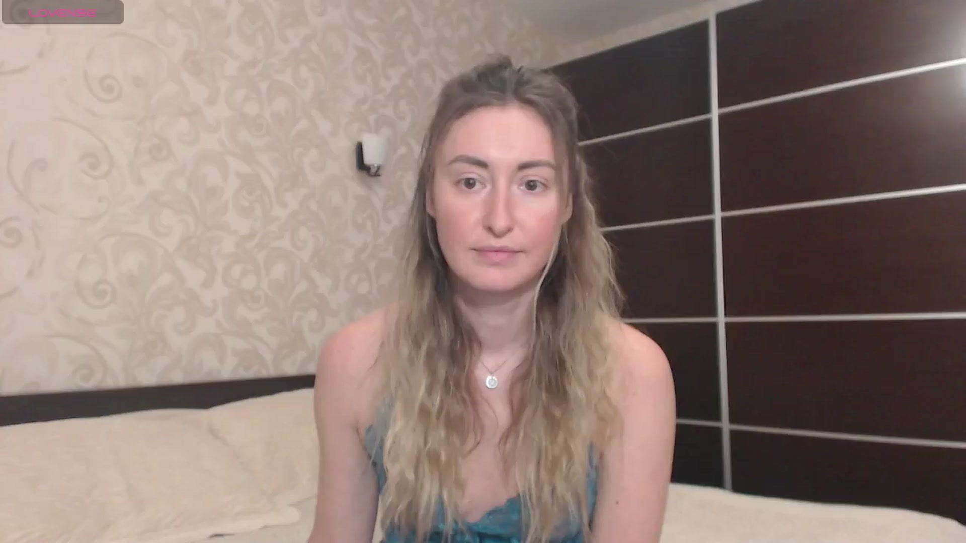 Gallery image thumbnail from Veronica_4u's myfreecams stream on, 01/20/2025, 16:35 image 1 of 20