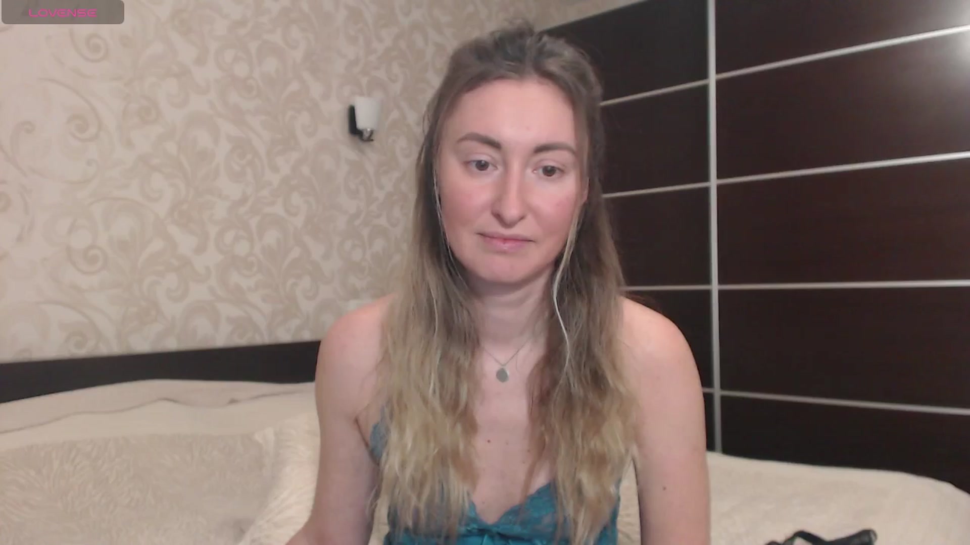 Gallery image thumbnail from Veronica_4u's myfreecams stream on, 01/20/2025, 16:35 image 9 of 20