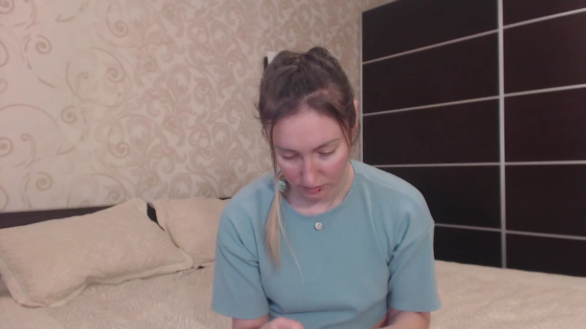 Gallery image thumbnail from Veronica_4u's myfreecams stream on, 02/07/2025, 14:38 image 6 of 20