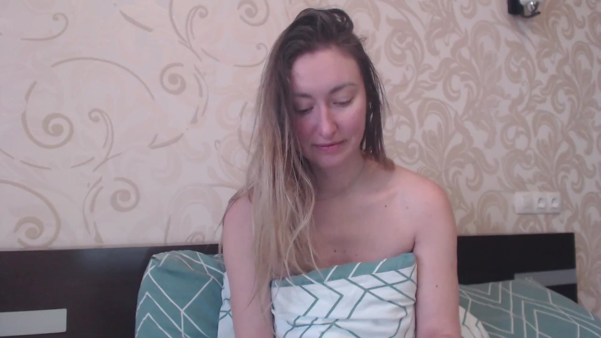 Gallery image thumbnail from Veronica_4u's myfreecams stream on, 02/24/2025, 07:14 image 3 of 20