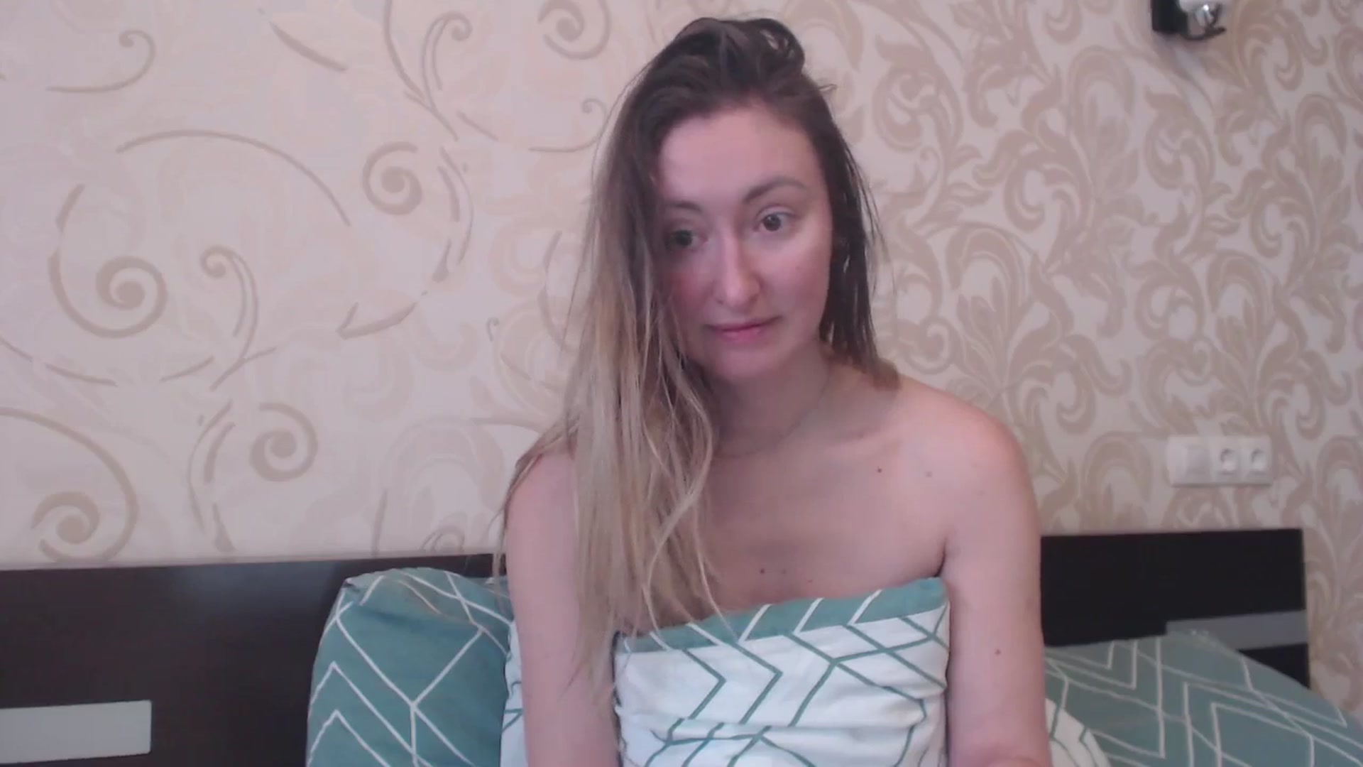 Gallery image thumbnail from Veronica_4u's myfreecams stream on, 02/24/2025, 07:14 image 4 of 20