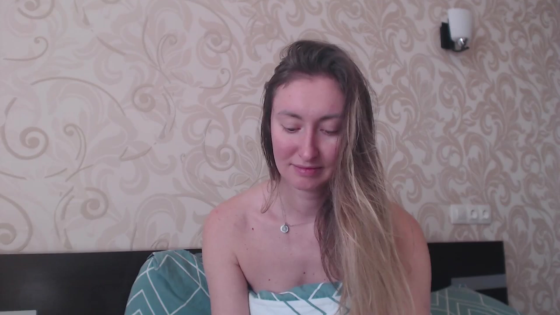 Gallery image thumbnail from Veronica_4u's myfreecams stream on, 02/24/2025, 09:15 image 14 of 20