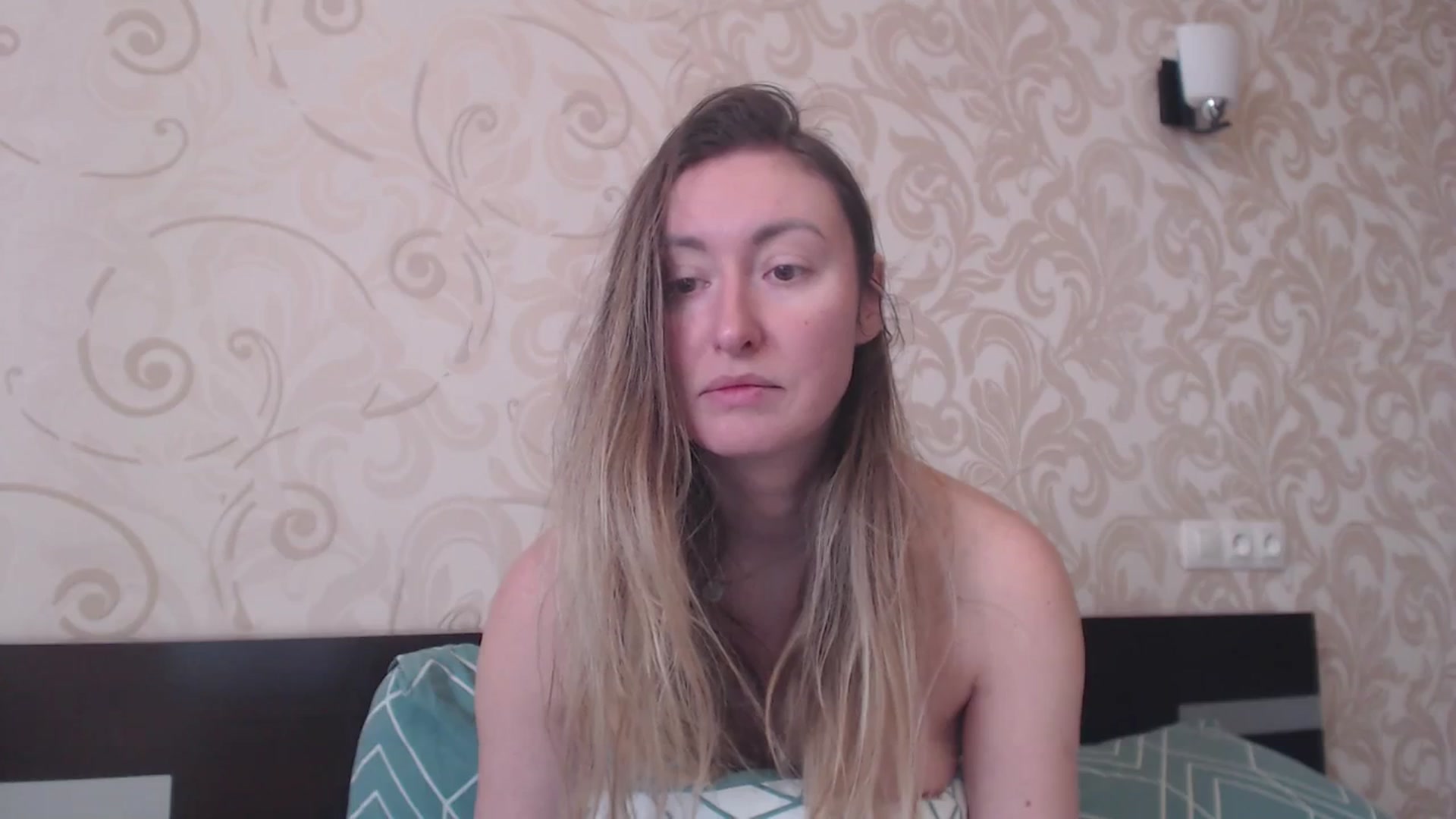 Gallery image thumbnail from Veronica_4u's myfreecams stream on, 02/24/2025, 09:15 image 2 of 20