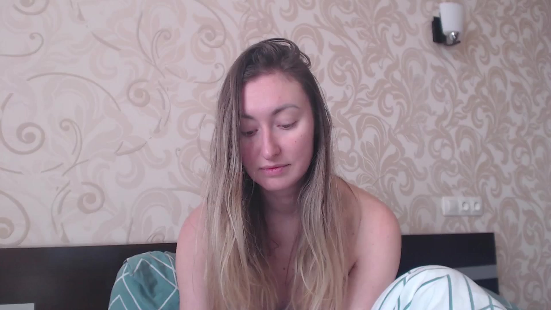 Gallery image thumbnail from Veronica_4u's myfreecams stream on, 02/24/2025, 09:15 image 8 of 20