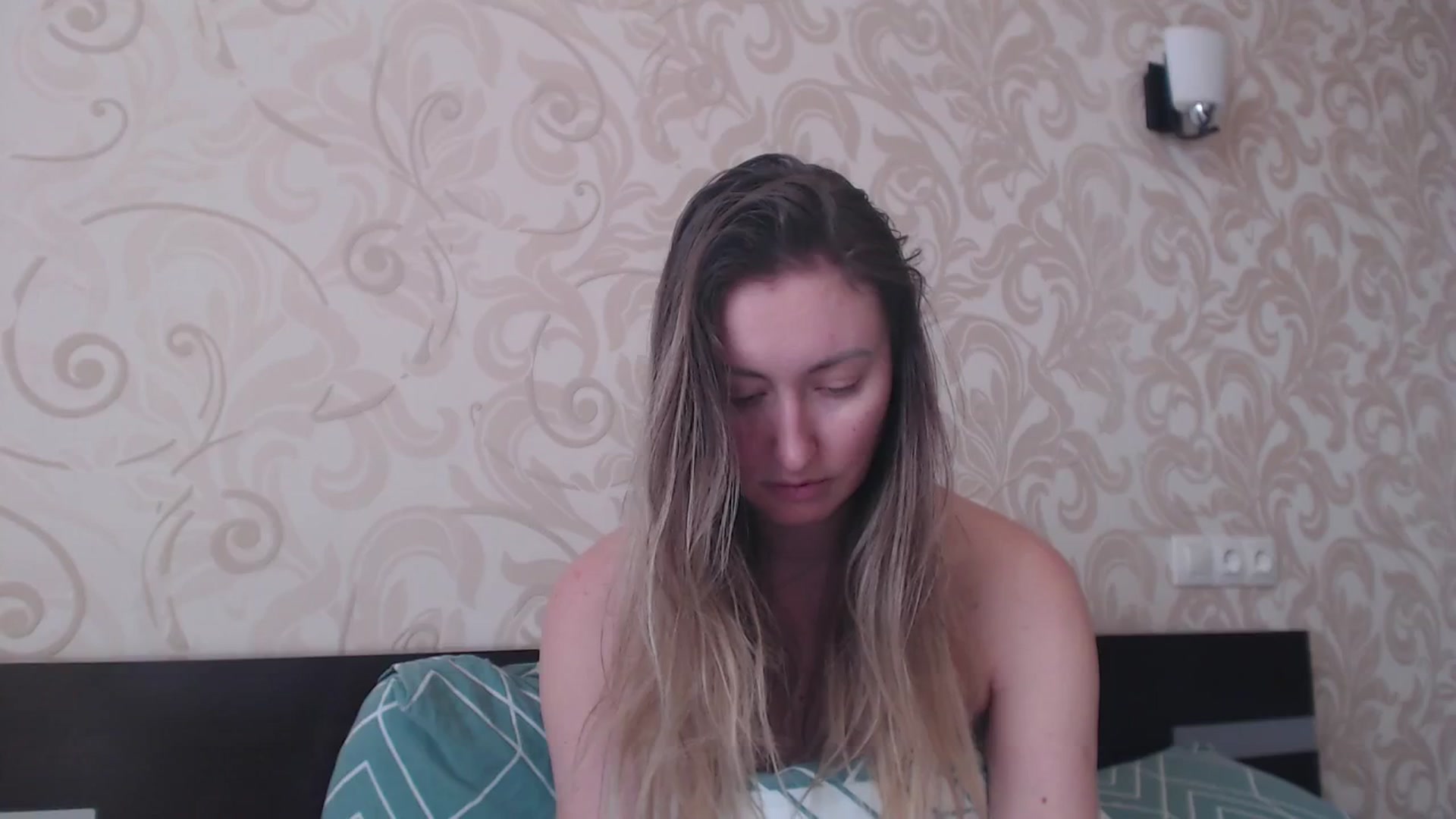 Gallery image thumbnail from Veronica_4u's myfreecams stream on, 02/24/2025, 09:15 image 18 of 20