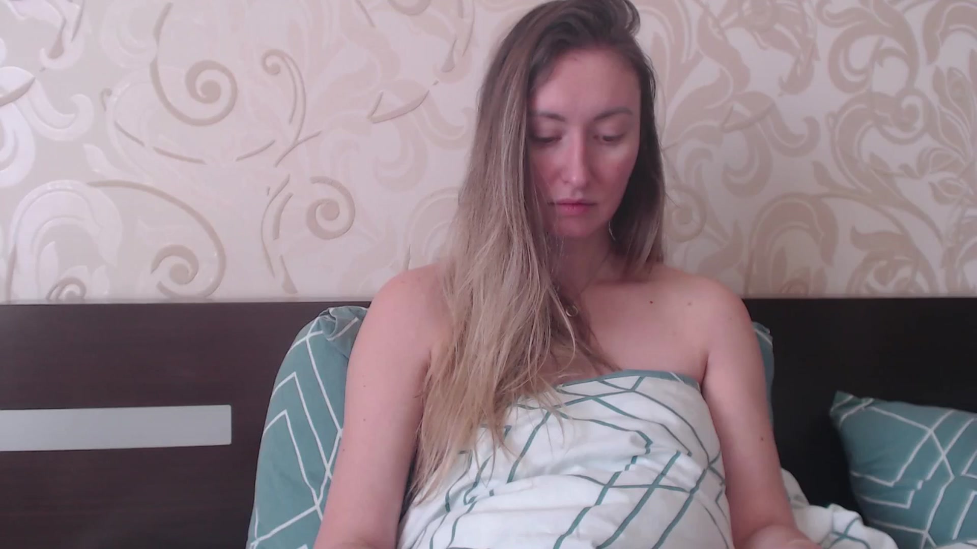 Gallery image thumbnail from Veronica_4u's myfreecams stream on, 02/26/2025, 09:02 image 17 of 20