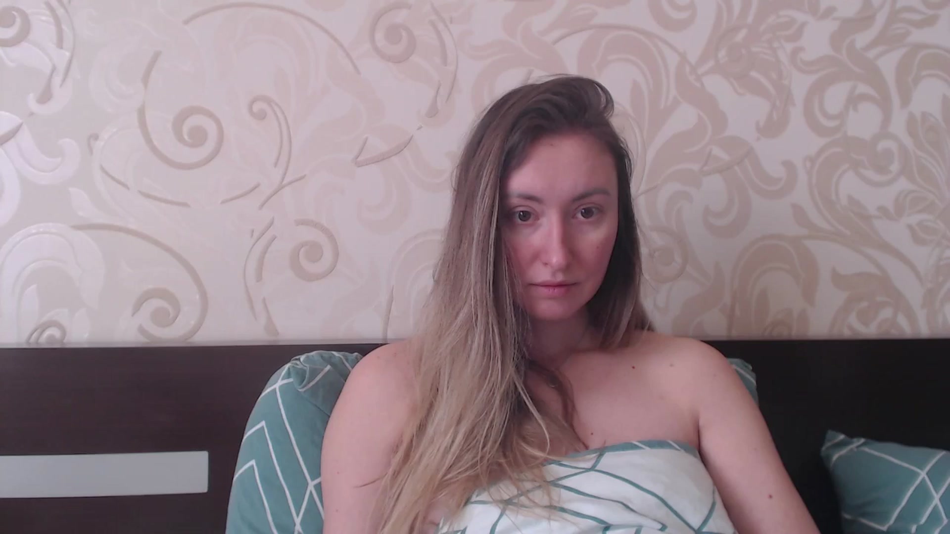 Gallery image thumbnail from Veronica_4u's myfreecams stream on, 02/26/2025, 09:02 image 10 of 20