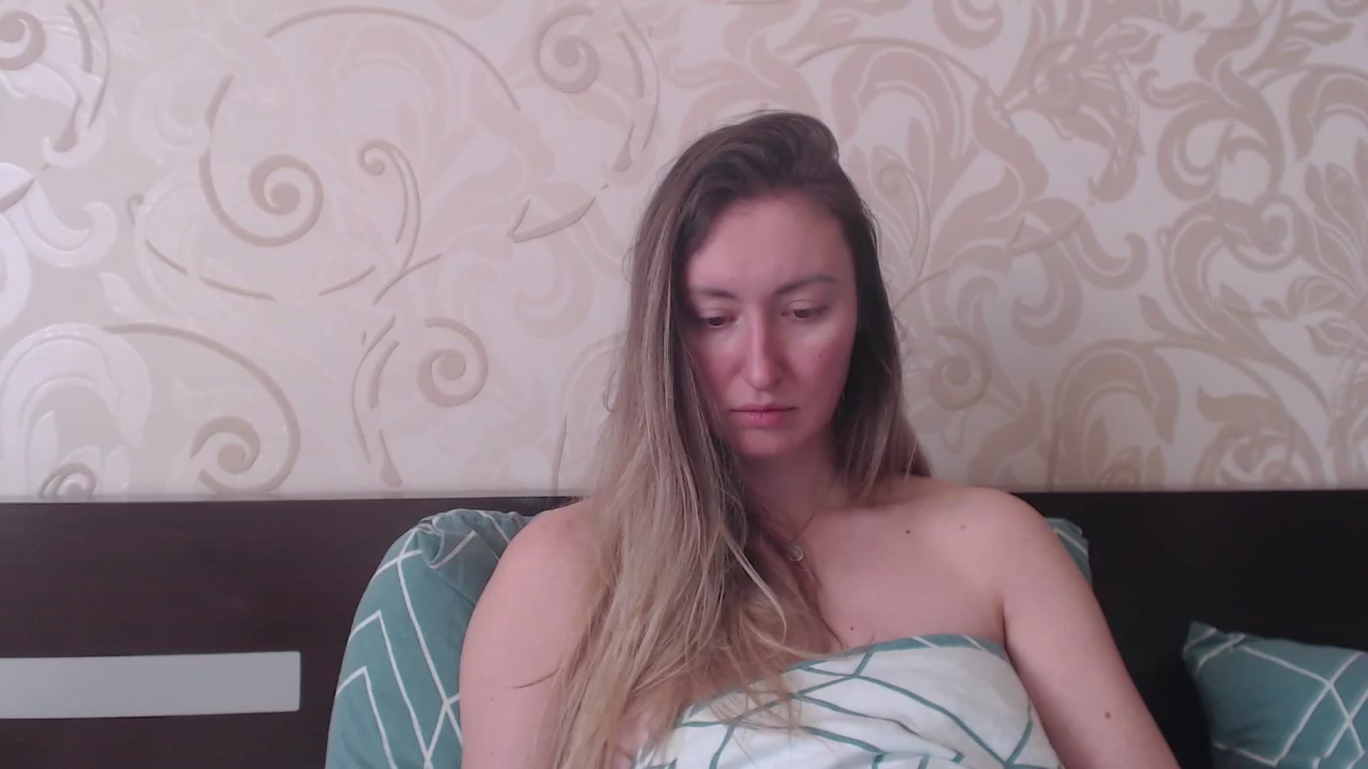 Gallery image thumbnail from Veronica_4u's myfreecams stream on, 02/26/2025, 09:02 image 11 of 20