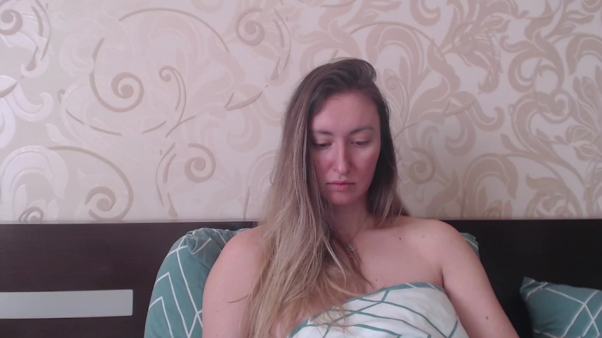 Gallery image thumbnail from Veronica_4u's myfreecams stream on, 02/26/2025, 09:02 image 16 of 20