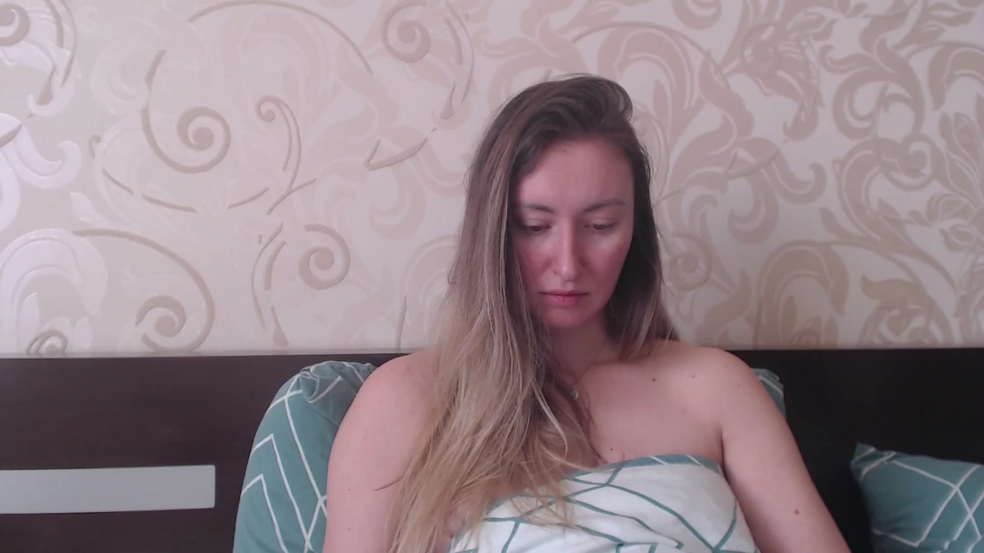 Gallery image thumbnail from Veronica_4u's myfreecams stream on, 02/26/2025, 09:02 image 9 of 20