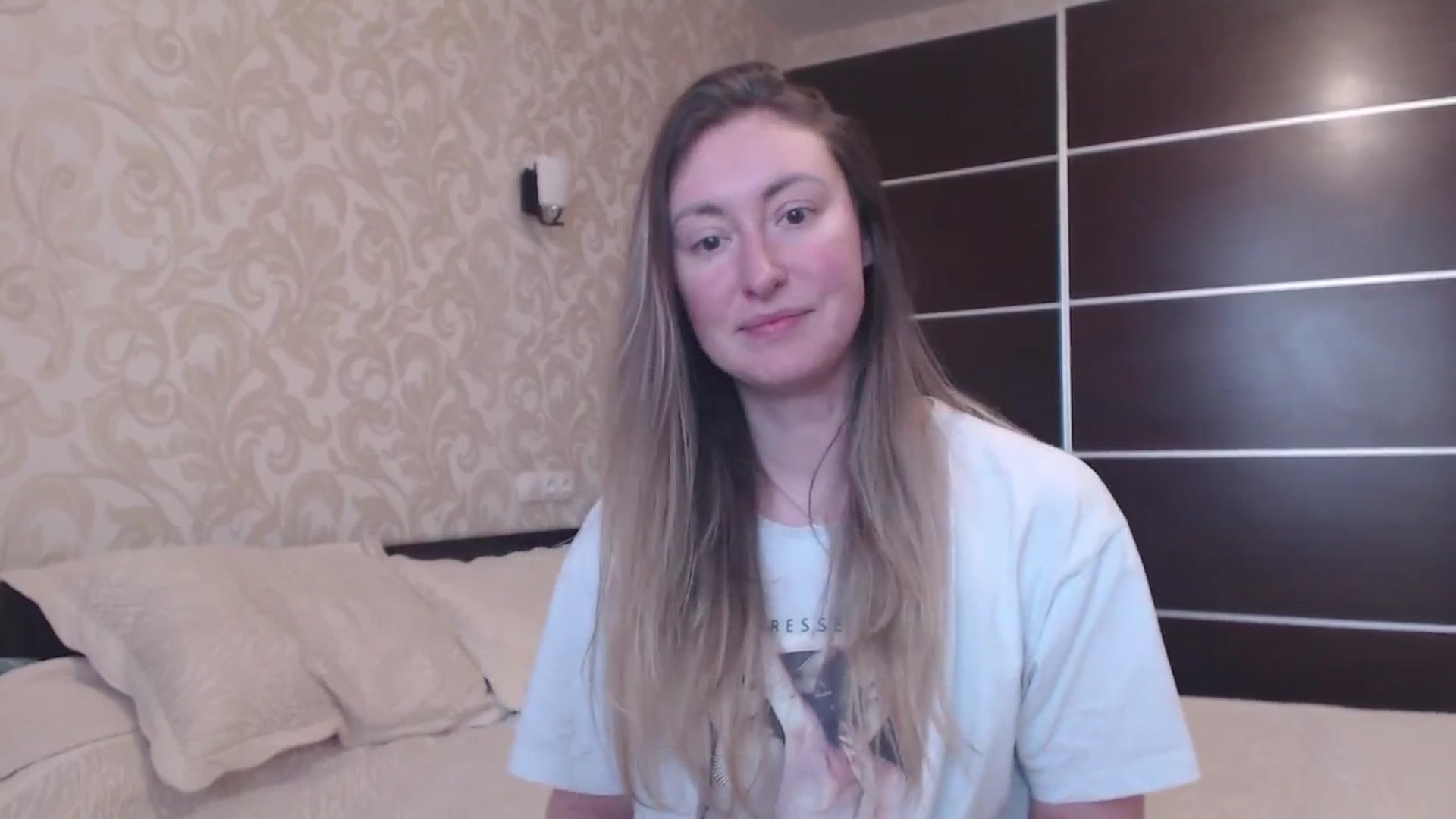 Gallery image thumbnail from Veronica_4u's myfreecams stream on, 03/01/2025, 13:51 image 3 of 20