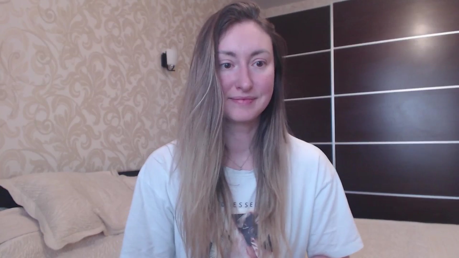 Gallery image thumbnail from Veronica_4u's myfreecams stream on, 03/01/2025, 13:51 image 5 of 20