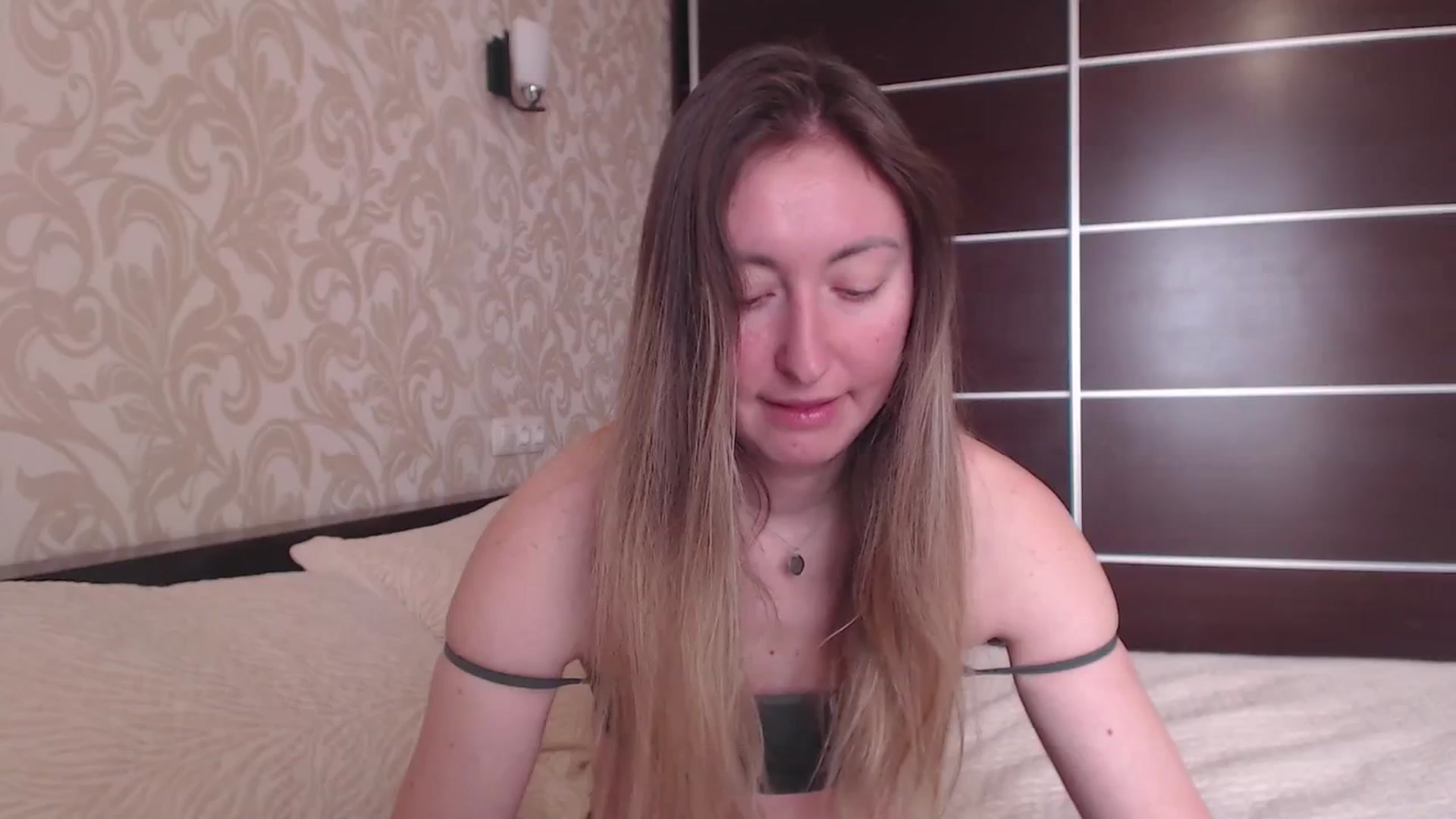 Gallery image thumbnail from Veronica_4u's myfreecams stream on, 03/10/2025, 08:06 image 17 of 20