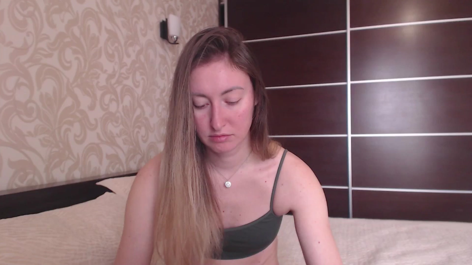 Gallery image thumbnail from Veronica_4u's myfreecams stream on, 03/10/2025, 08:06 image 8 of 20