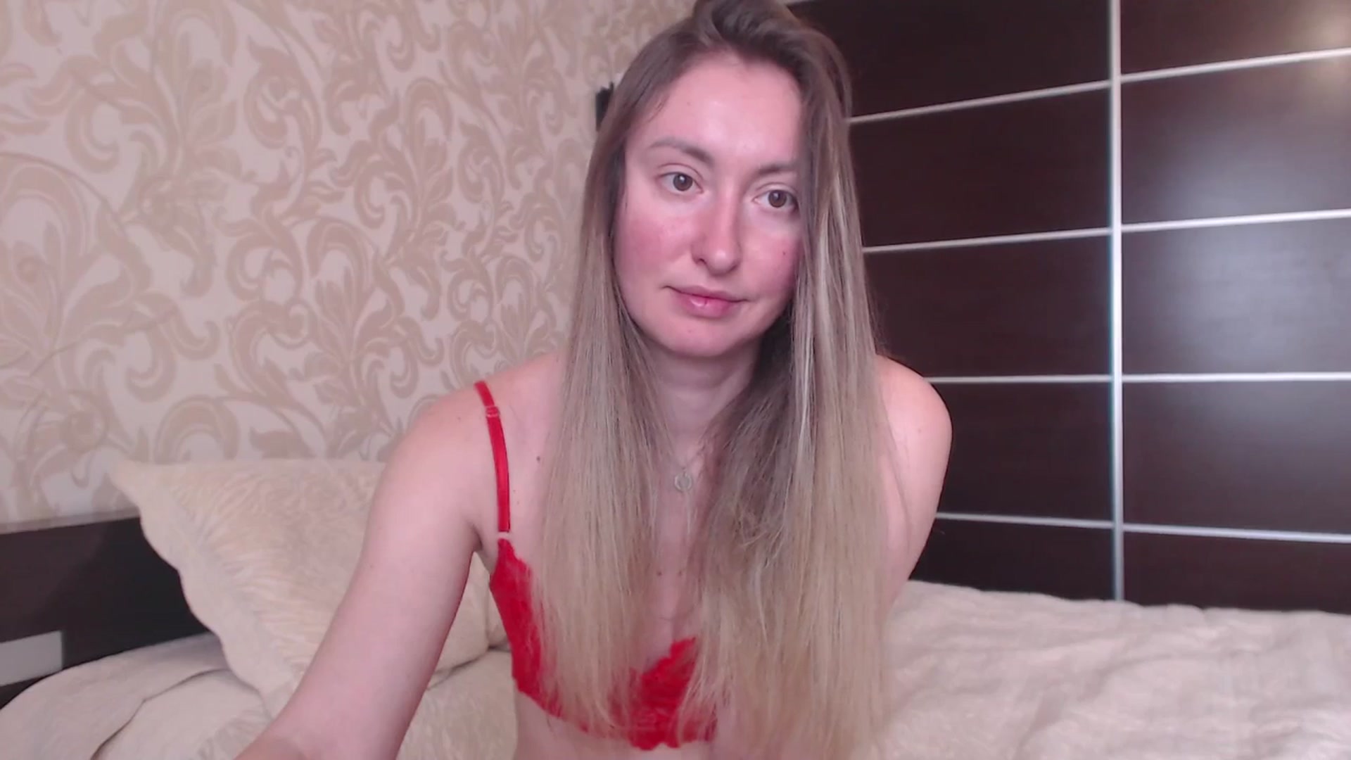 Gallery image thumbnail from Veronica_4u's myfreecams stream on, 03/13/2025, 09:36 image 10 of 20