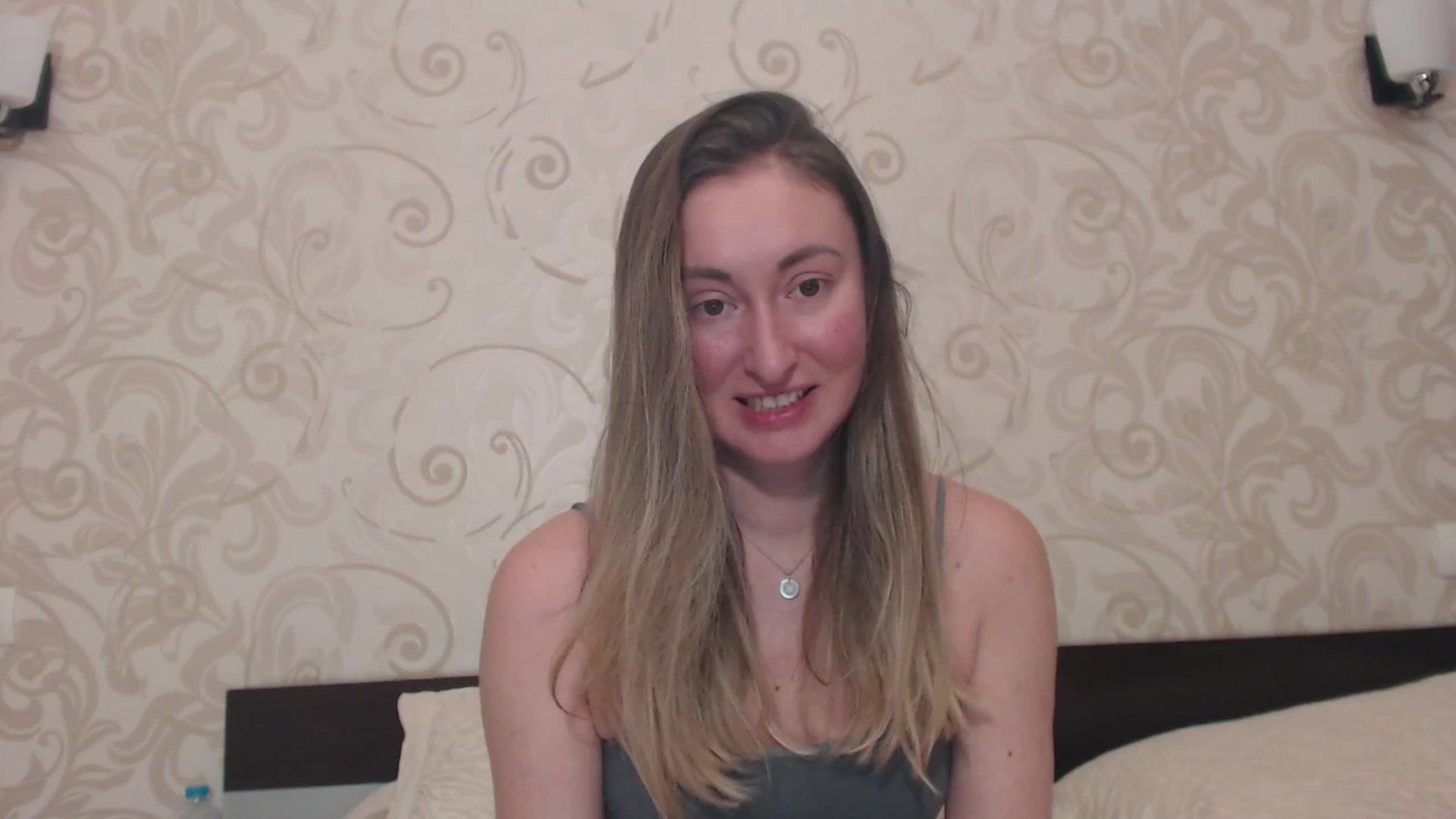 Gallery image thumbnail from Veronica_4u's myfreecams stream on, 03/23/2025, 17:35 image 4 of 20
