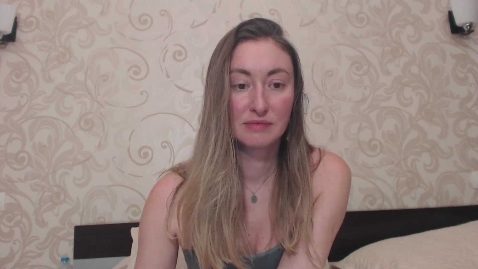 Gallery image thumbnail from Veronica_4u's myfreecams stream on, 03/23/2025, 17:35 image 3 of 20