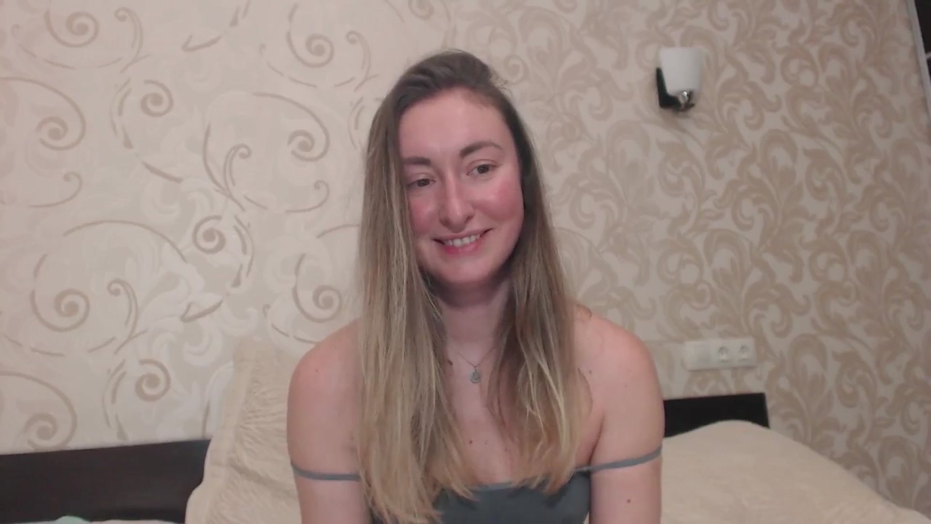 Gallery image thumbnail from Veronica_4u's myfreecams stream on, 03/23/2025, 17:56 image 15 of 20