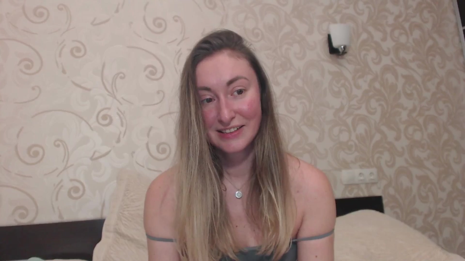 Gallery image thumbnail from Veronica_4u's myfreecams stream on, 03/23/2025, 17:56 image 10 of 20