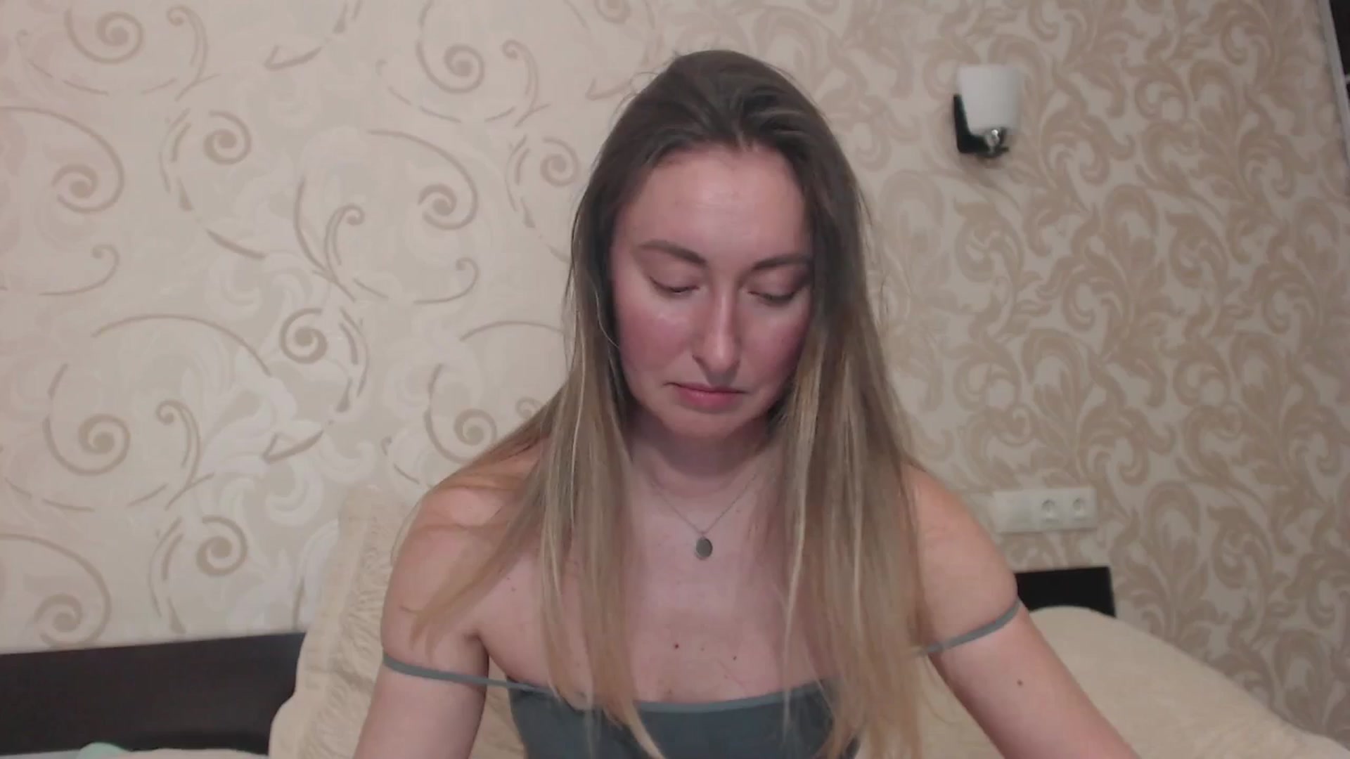 Gallery image thumbnail from Veronica_4u's myfreecams stream on, 03/23/2025, 17:56 image 1 of 20
