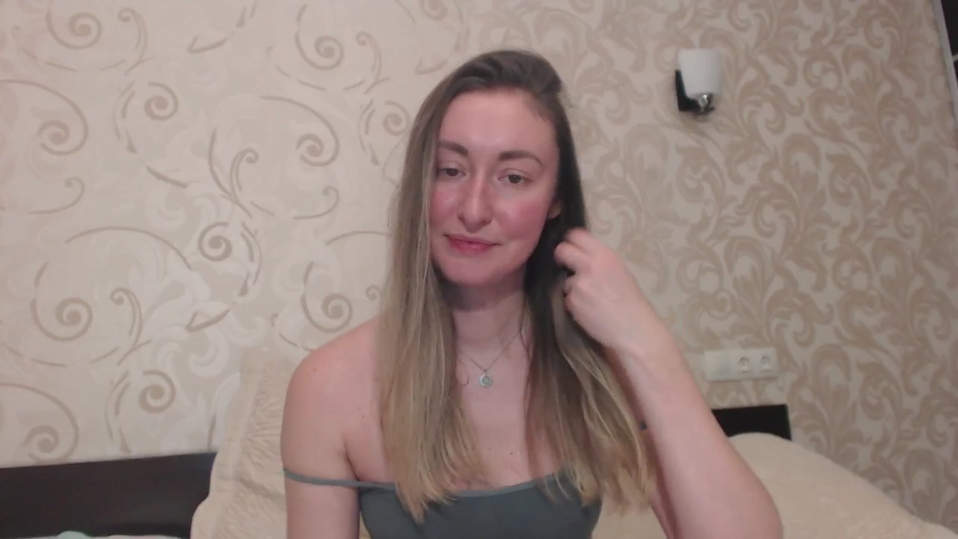 Gallery image thumbnail from Veronica_4u's myfreecams stream on, 03/23/2025, 17:56 image 16 of 20