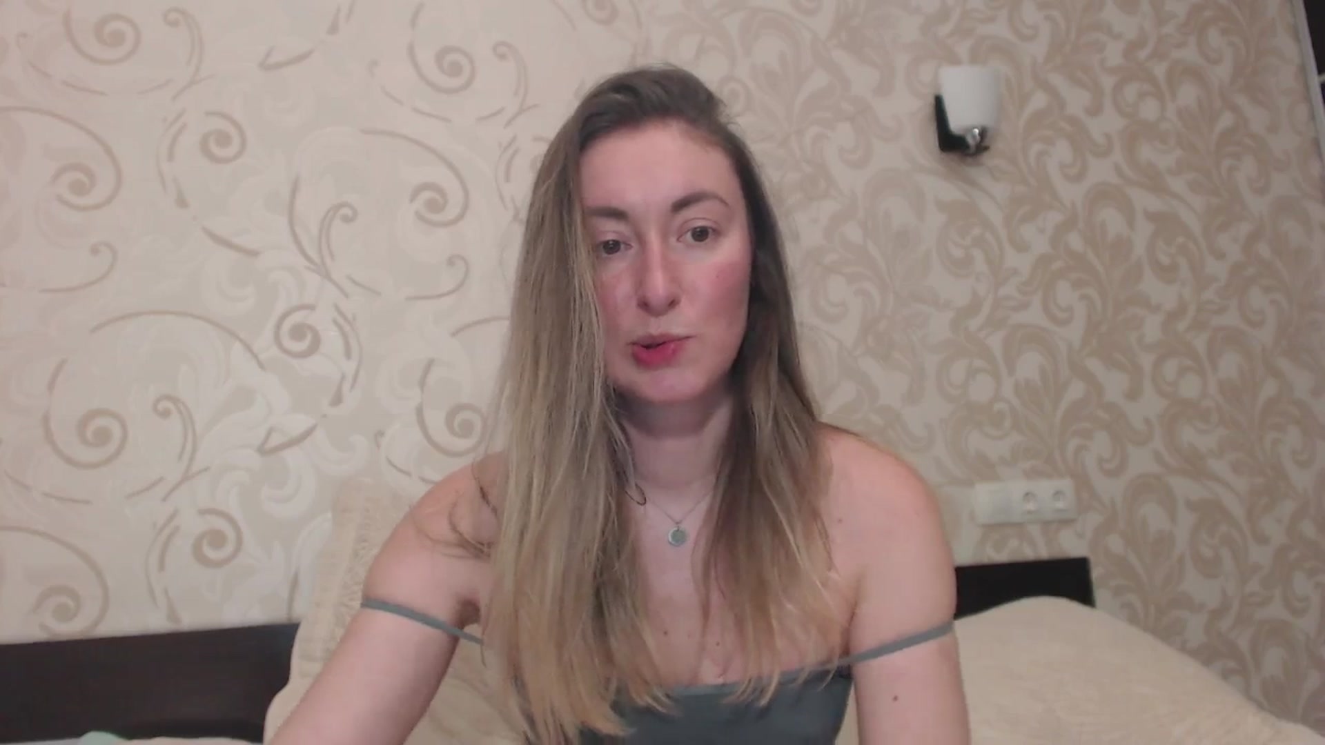 Gallery image thumbnail from Veronica_4u's myfreecams stream on, 03/23/2025, 17:56 image 6 of 20