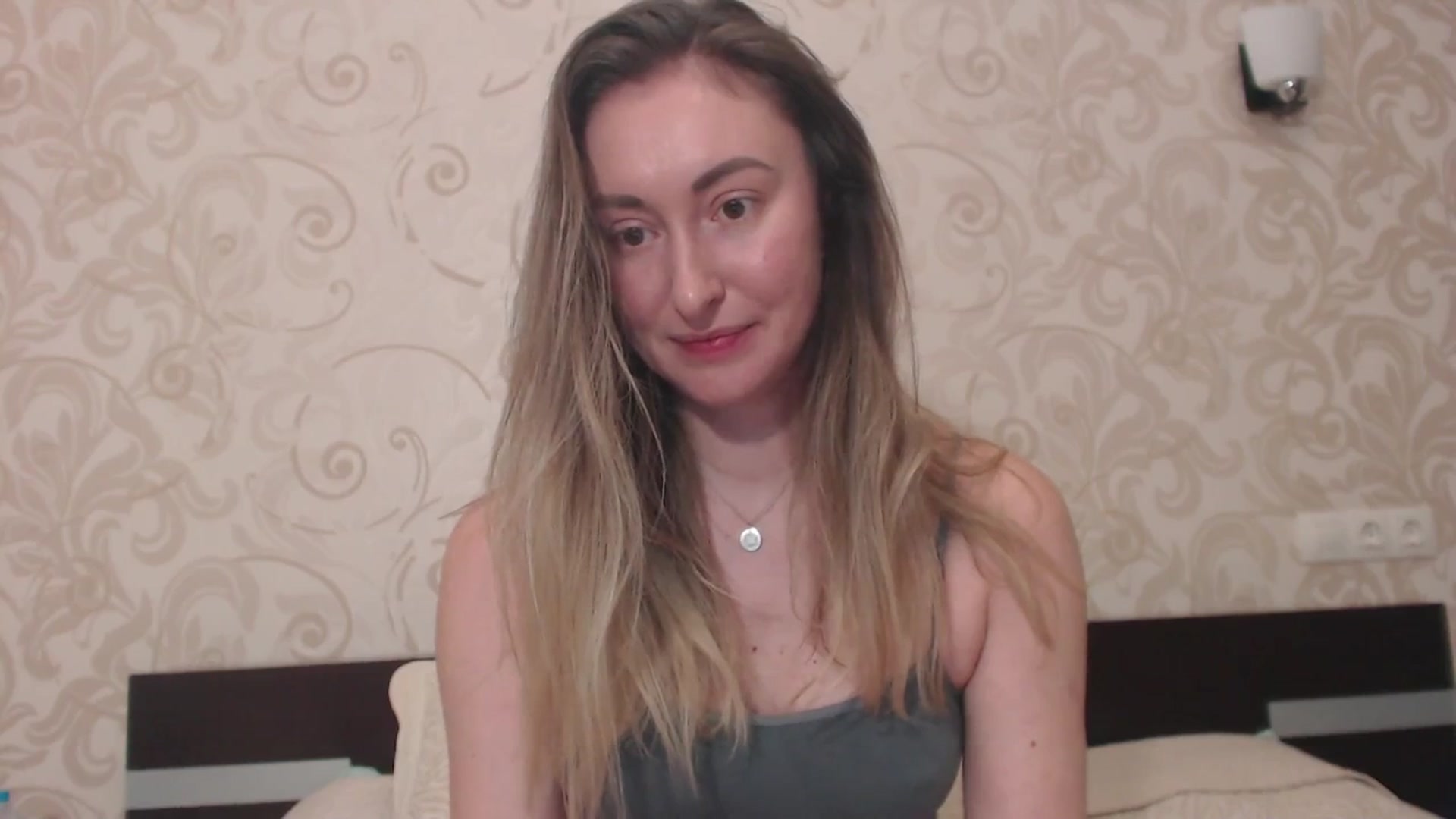 Gallery image thumbnail from Veronica_4u's myfreecams stream on, 03/24/2025, 18:25 image 11 of 20