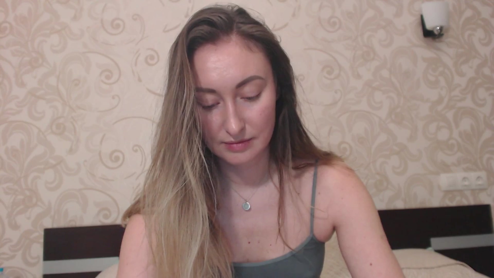 Gallery image thumbnail from Veronica_4u's myfreecams stream on, 03/24/2025, 18:25 image 9 of 20