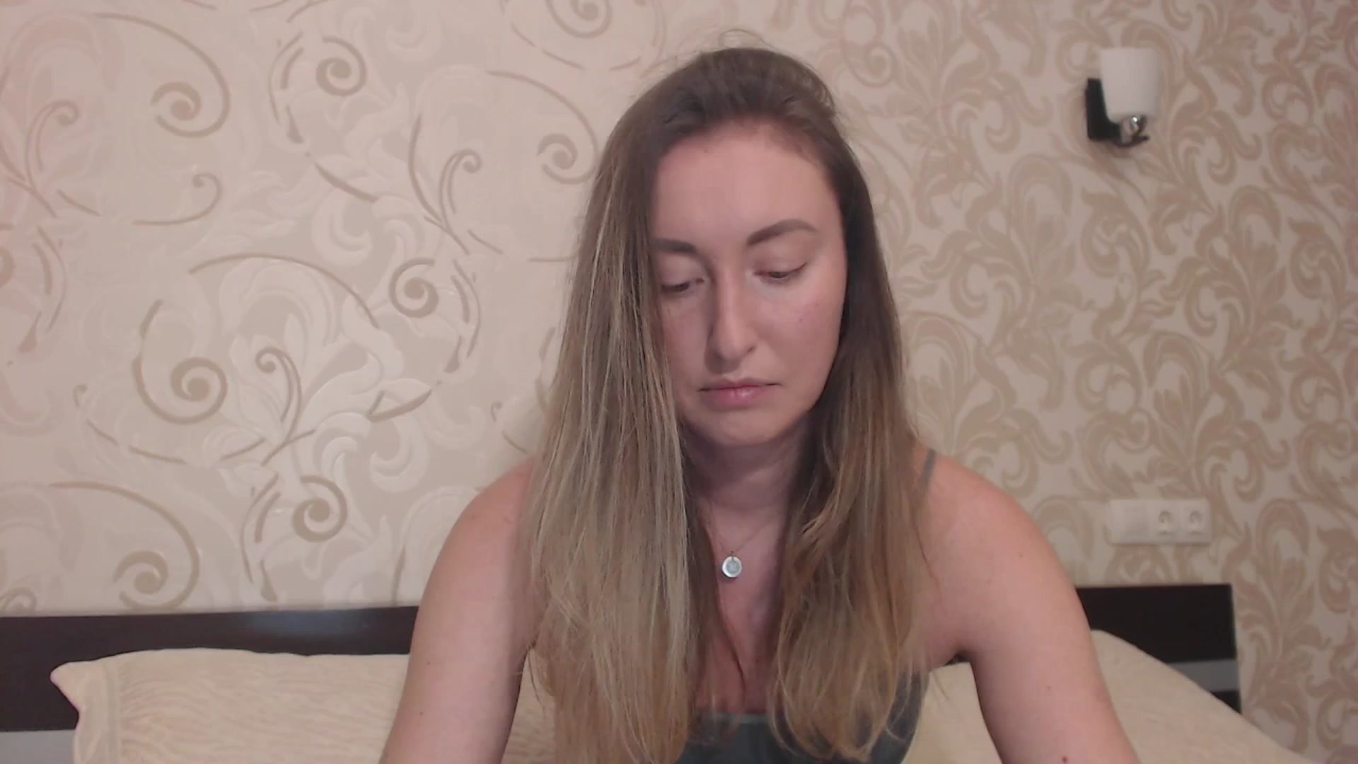 Gallery image thumbnail from Veronica_4u's myfreecams stream on, 04/07/2025, 18:24 image 1 of 20