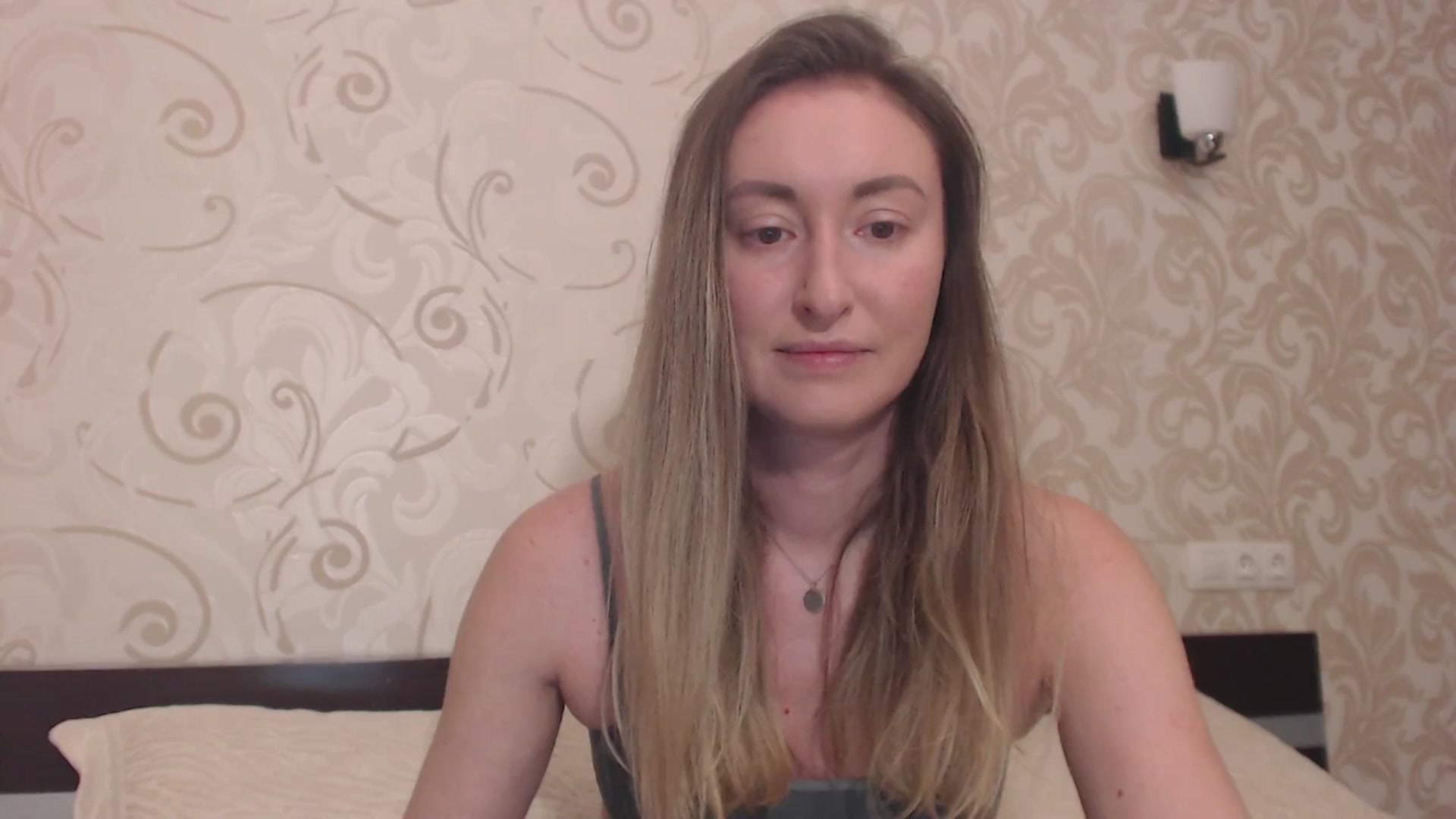Gallery image thumbnail from Veronica_4u's myfreecams stream on, 04/07/2025, 18:24 image 5 of 20