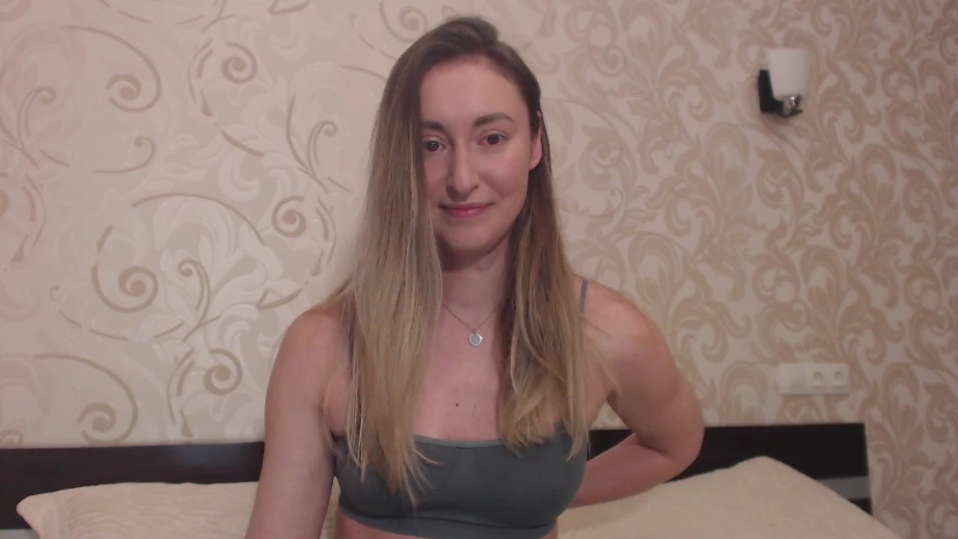 Gallery image thumbnail from Veronica_4u's myfreecams stream on, 04/07/2025, 18:24 image 8 of 20