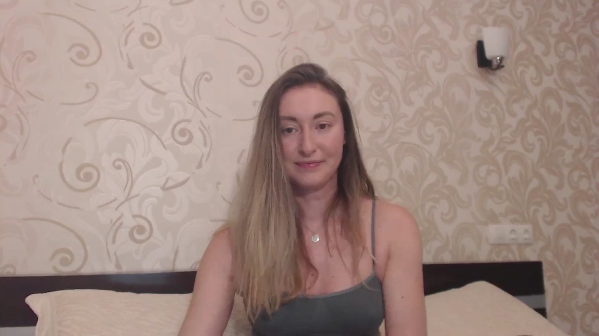 Gallery image thumbnail from Veronica_4u's myfreecams stream on, 04/07/2025, 18:24 image 3 of 20