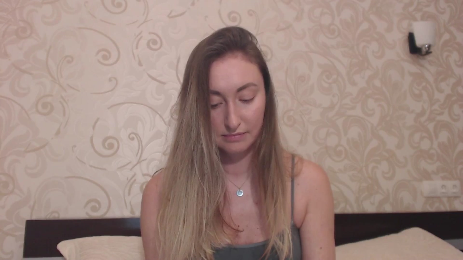 Gallery image thumbnail from Veronica_4u's myfreecams stream on, 04/07/2025, 18:24 image 15 of 20