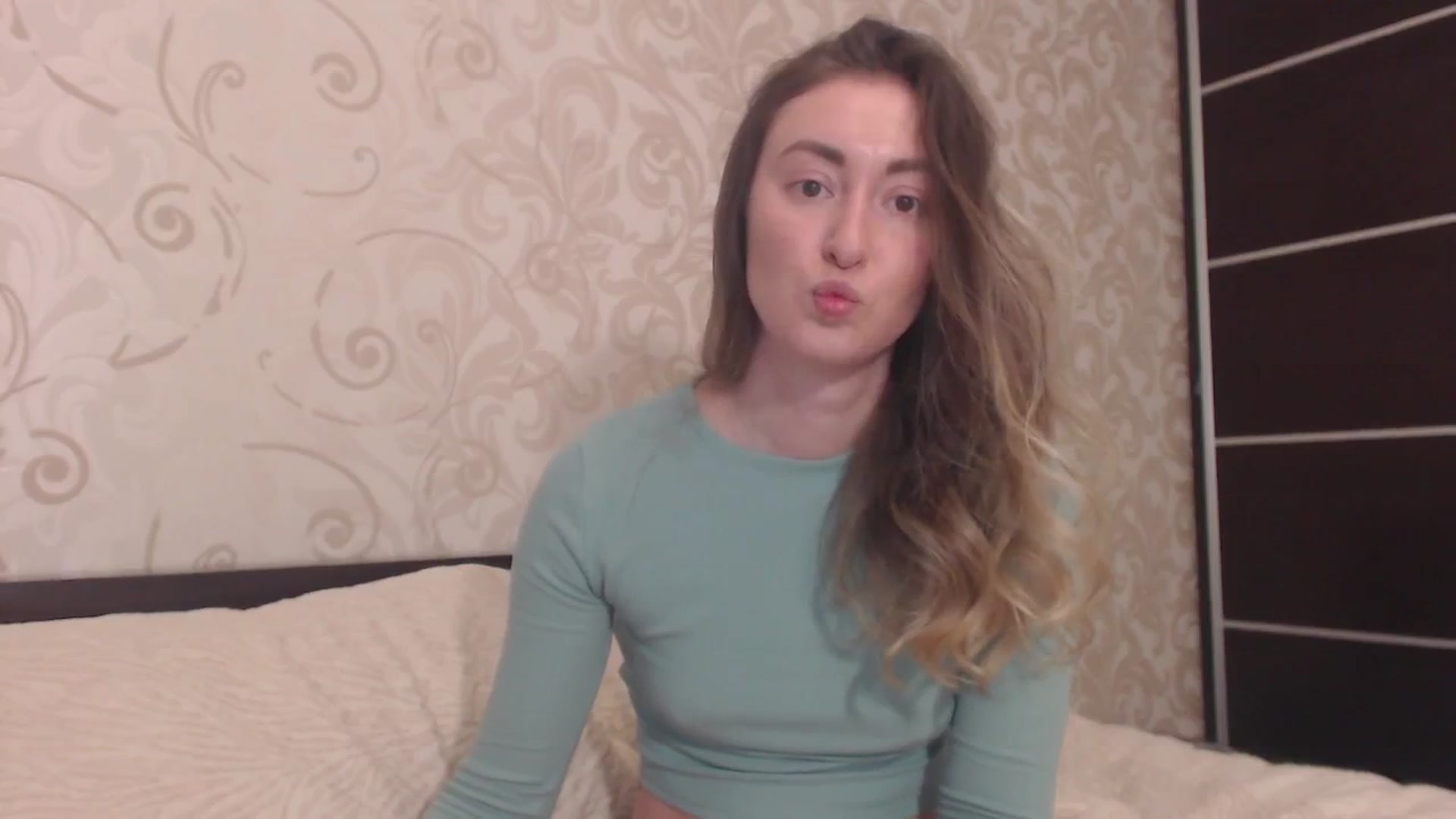 Gallery image thumbnail from Veronica_4u's myfreecams stream on, 04/14/2025, 16:27 image 20 of 20