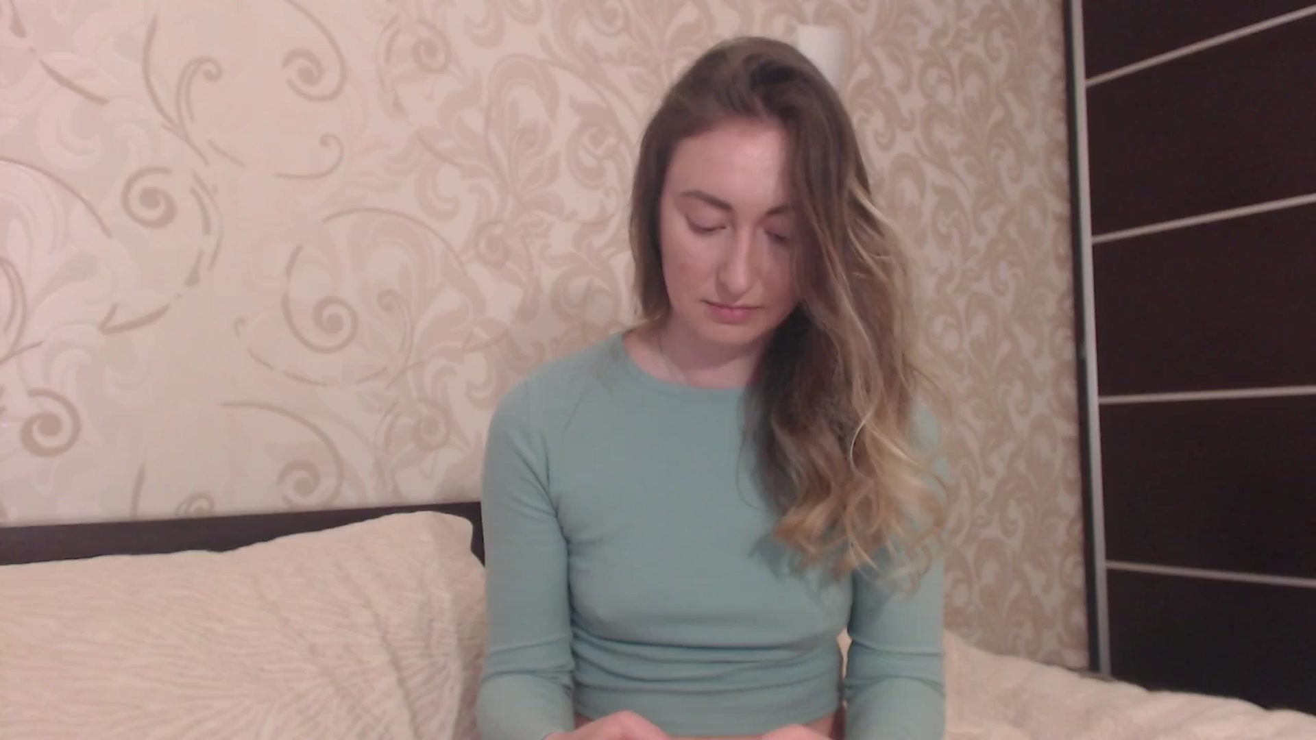 Gallery image thumbnail from Veronica_4u's myfreecams stream on, 04/14/2025, 16:27 image 19 of 20