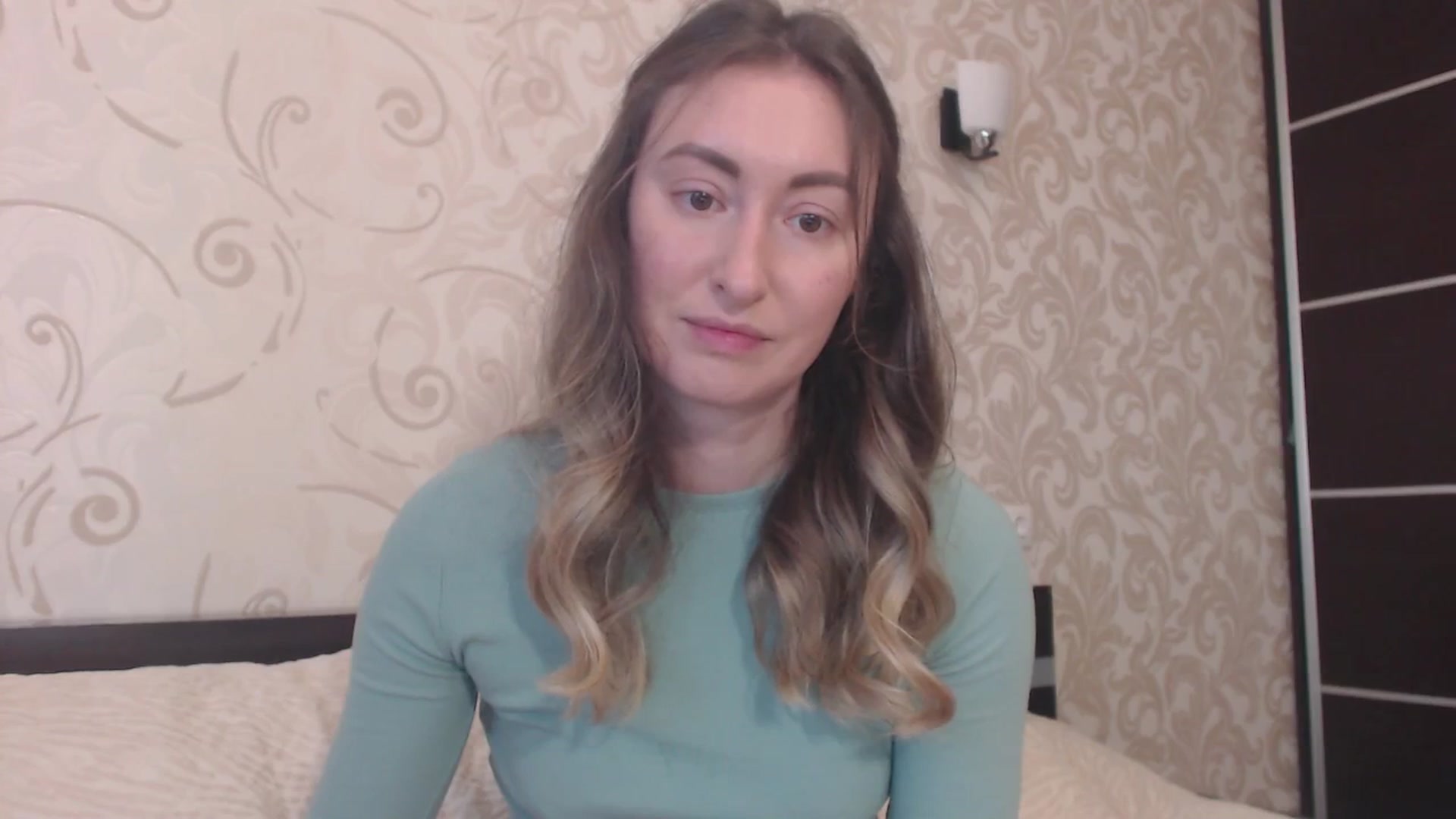 Gallery image thumbnail from Veronica_4u's myfreecams stream on, 04/14/2025, 16:27 image 2 of 20