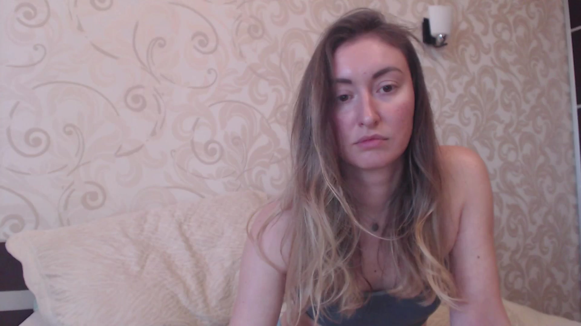 Gallery image thumbnail from Veronica_4u's myfreecams stream on, 04/18/2025, 15:56 image 17 of 20