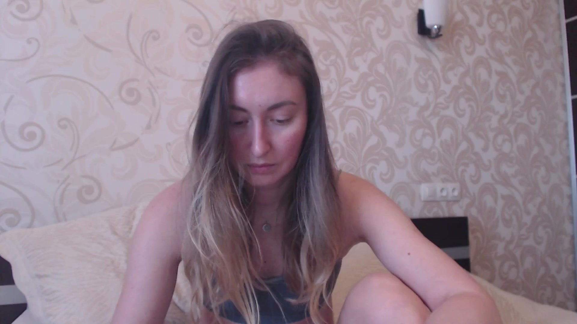 Gallery image thumbnail from Veronica_4u's myfreecams stream on, 04/18/2025, 15:56 image 3 of 20