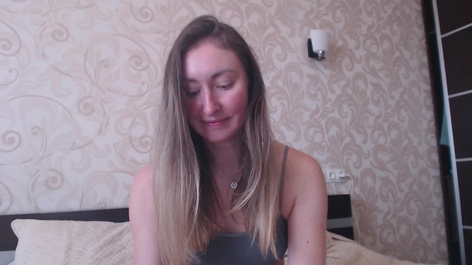 Gallery image thumbnail from Veronica_4u's myfreecams stream on, 04/21/2025, 08:44 image 15 of 20