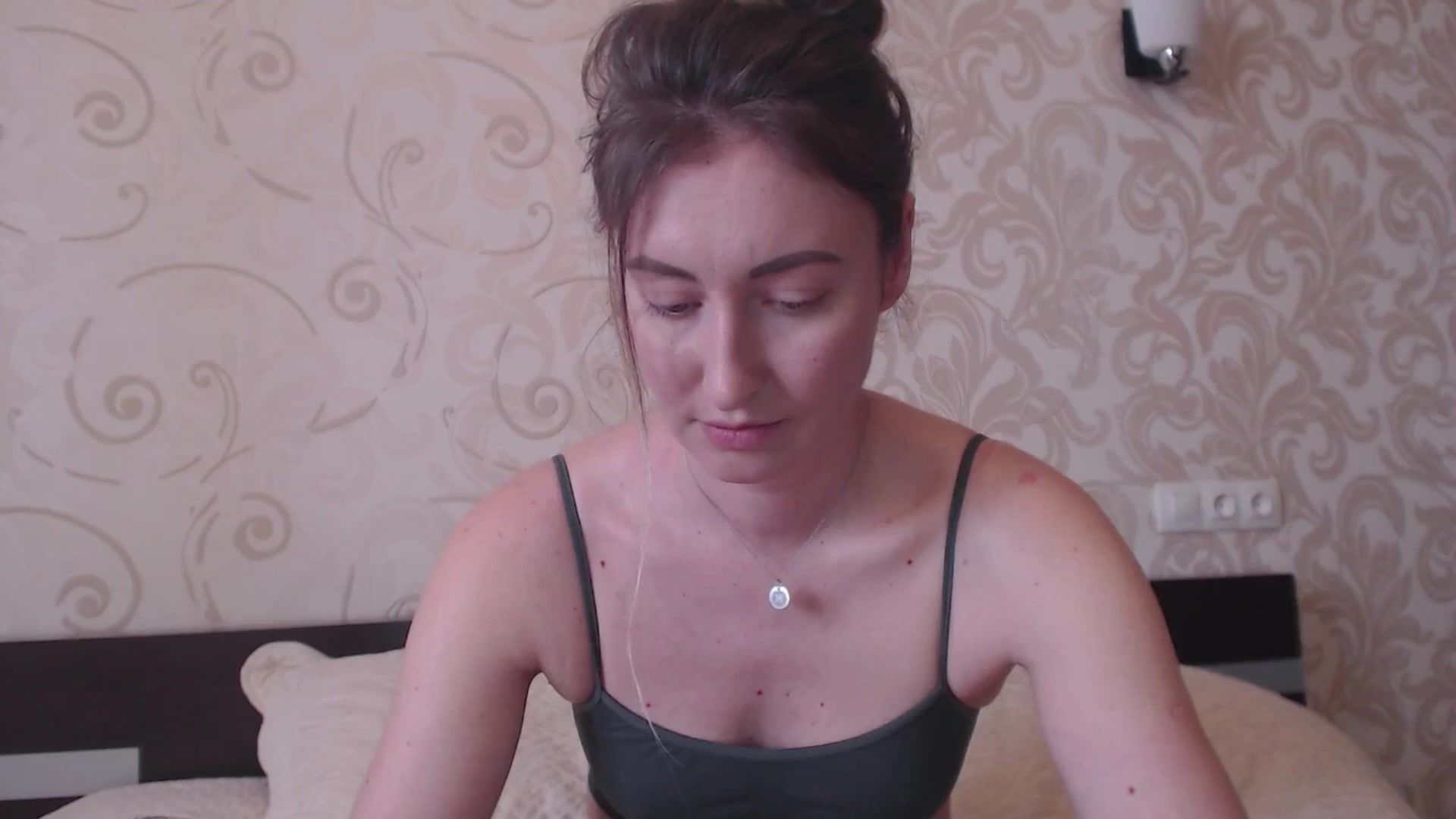Gallery image thumbnail from Veronica_4u's myfreecams stream on, 04/26/2025, 10:33 image 2 of 20
