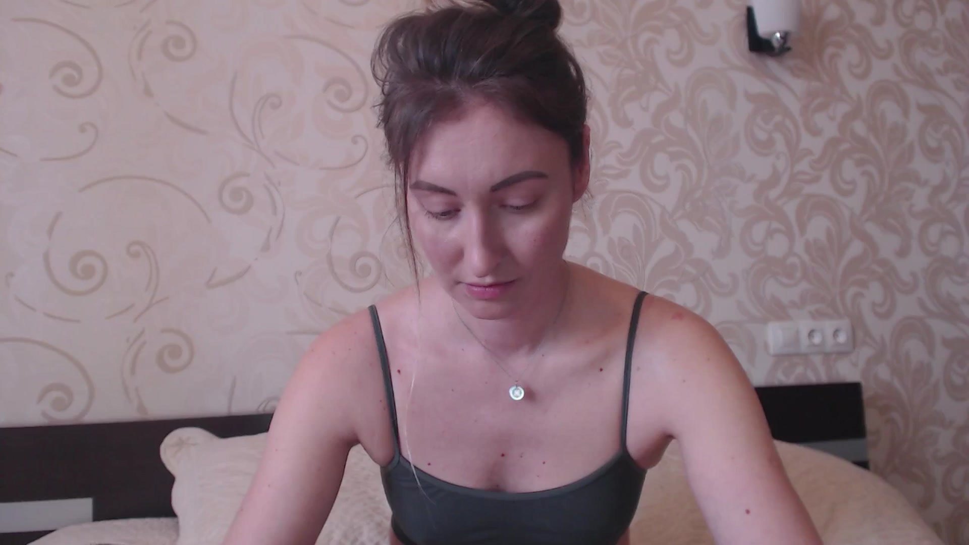 Gallery image thumbnail from Veronica_4u's myfreecams stream on, 04/26/2025, 10:33 image 1 of 20