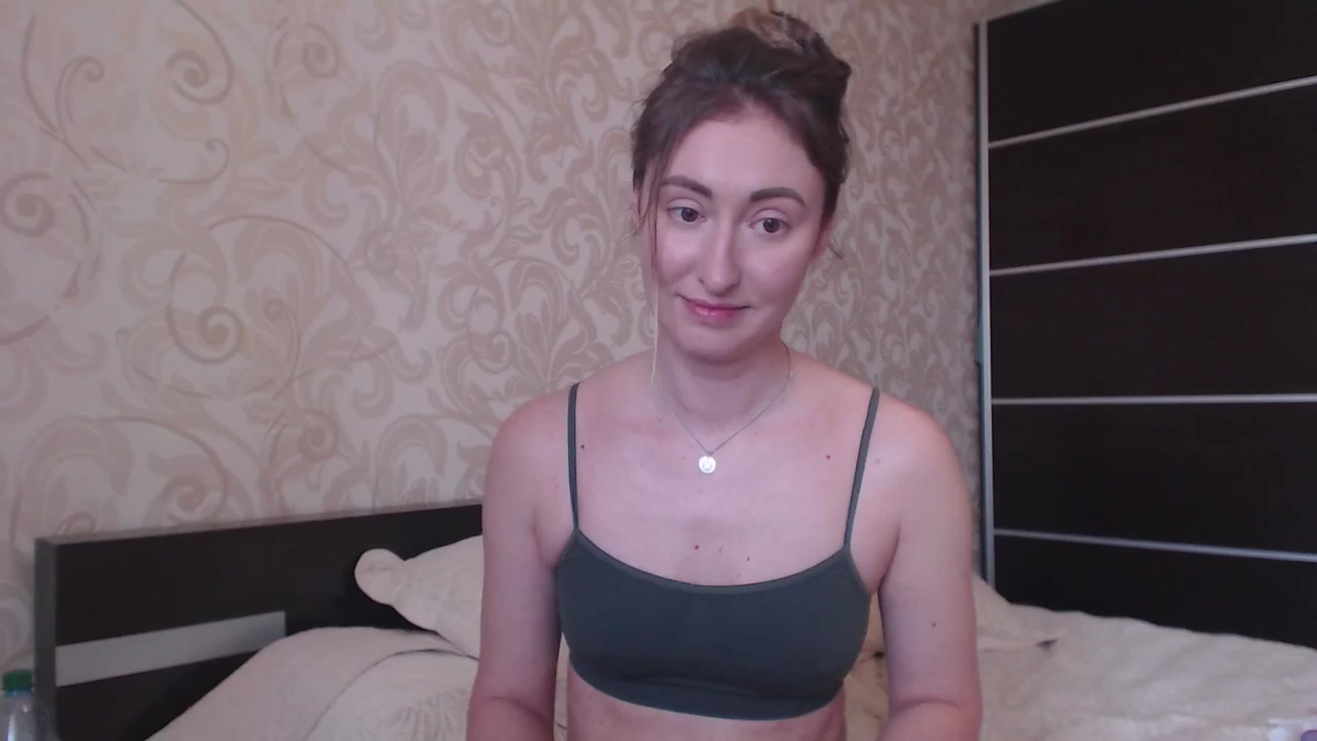 Gallery image thumbnail from Veronica_4u's myfreecams stream on, 04/26/2025, 10:33 image 14 of 20