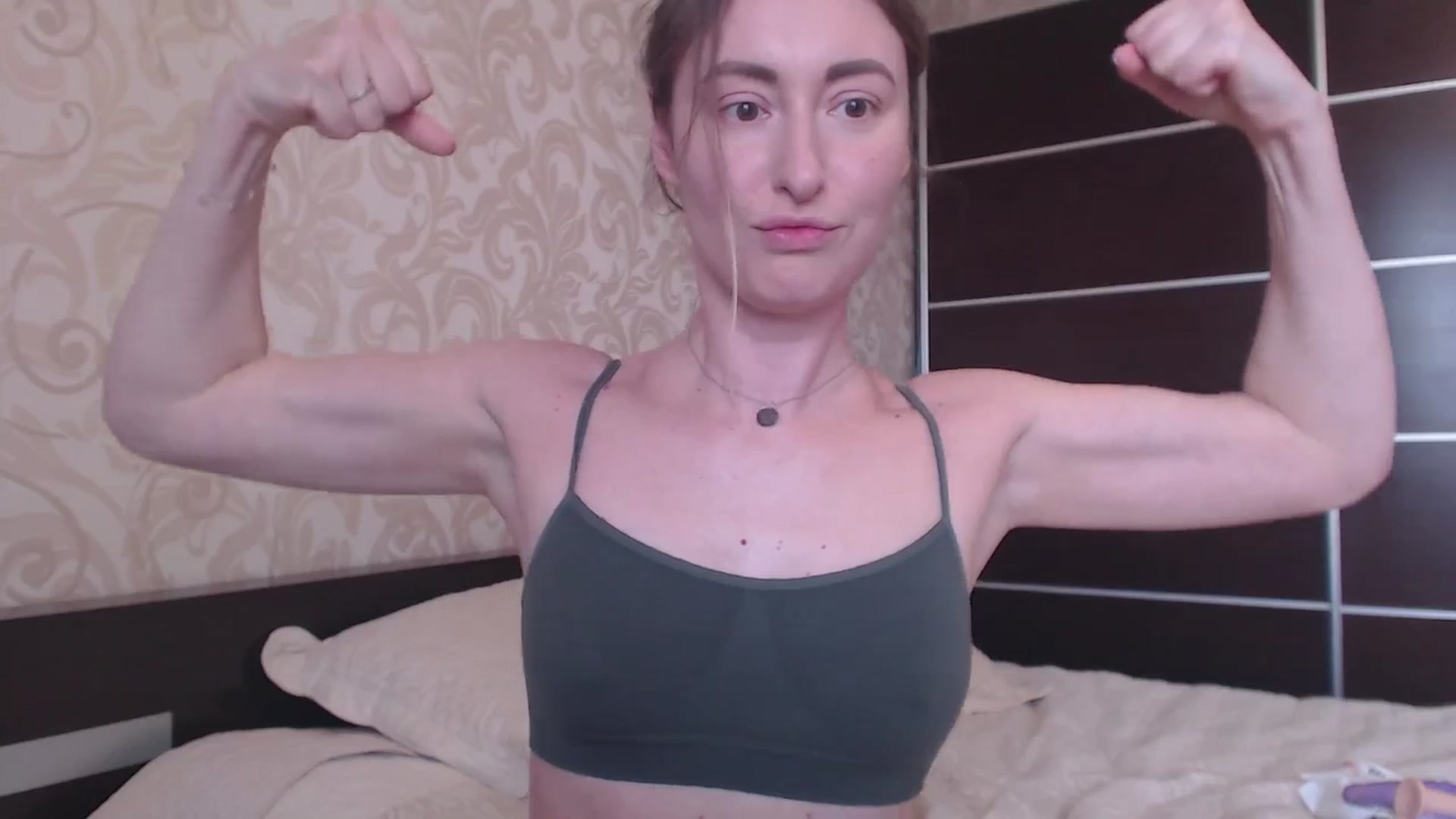 Gallery image thumbnail from Veronica_4u's myfreecams stream on, 04/26/2025, 10:33 image 17 of 20